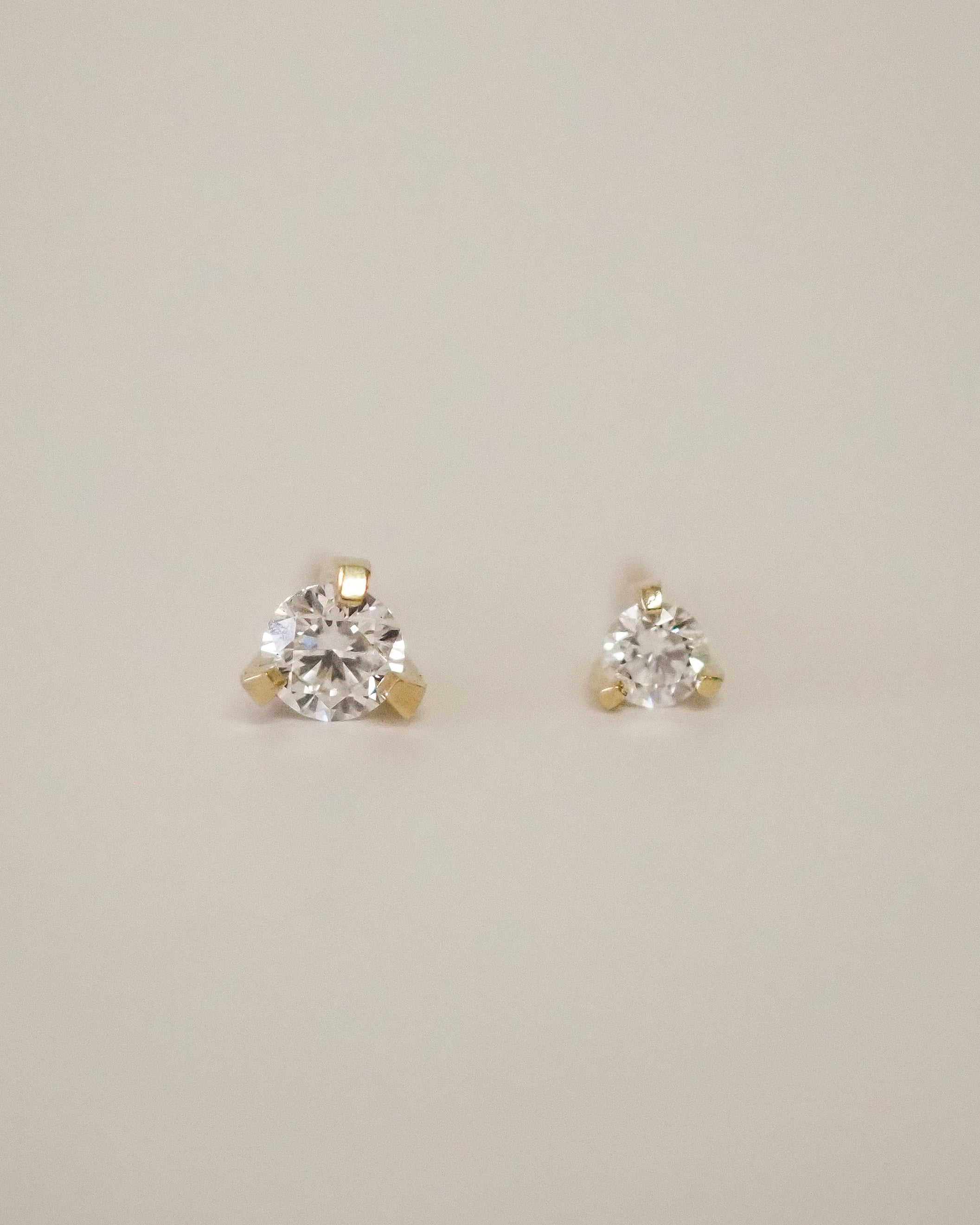 TEREZ STUDS DIAMONDS
