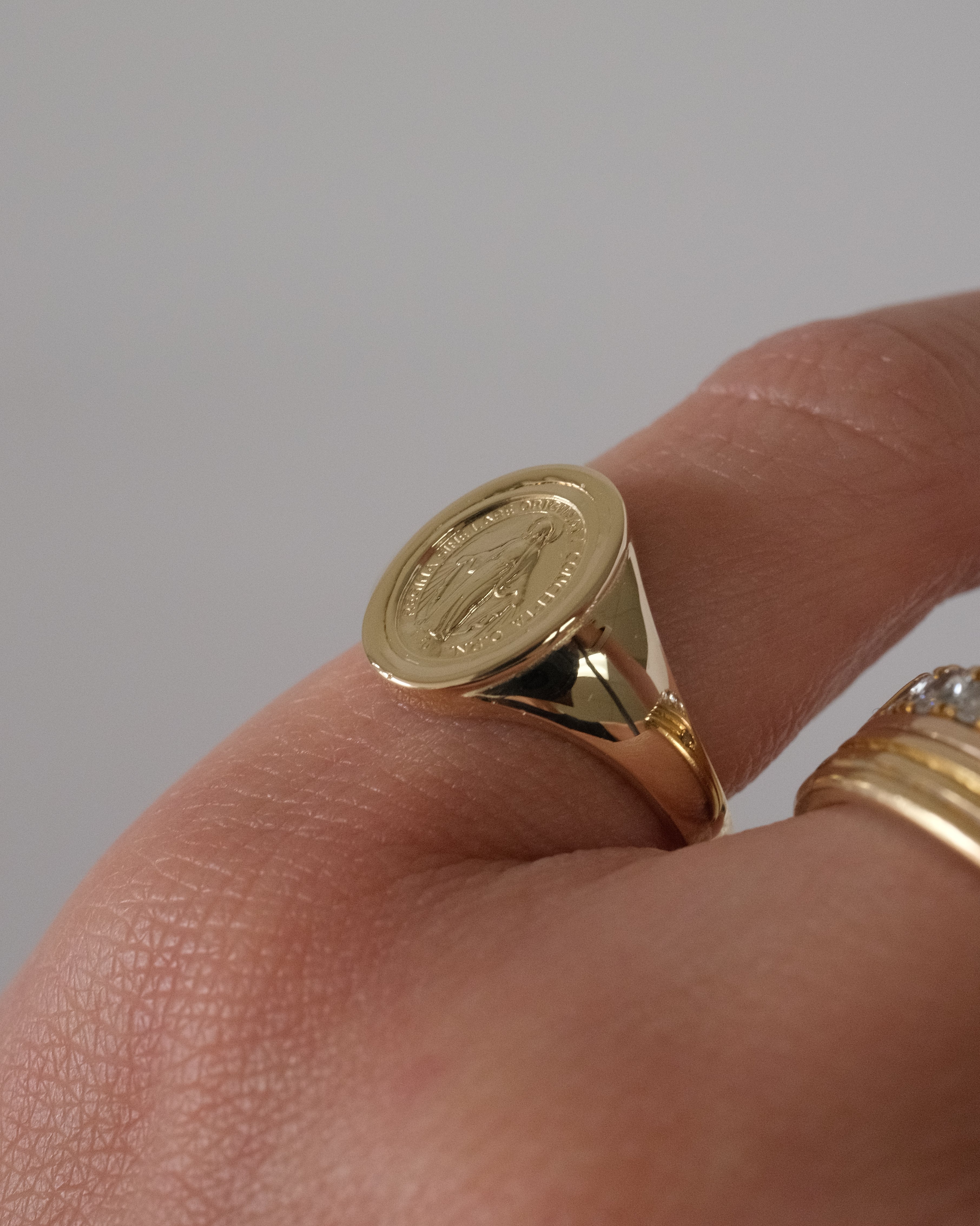 HOLY MEDAL SIGNET RING