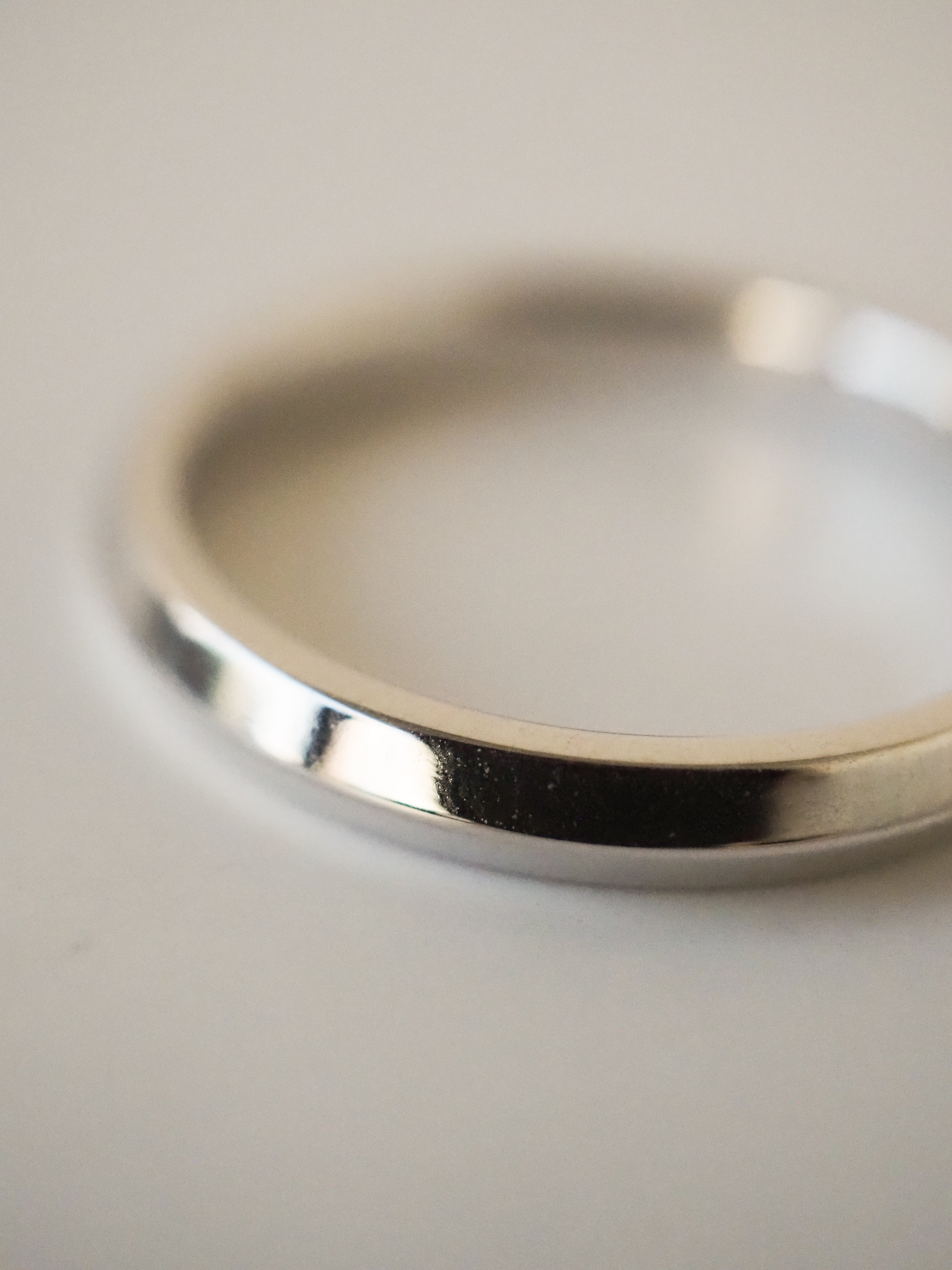 KNIFE EDGE RING