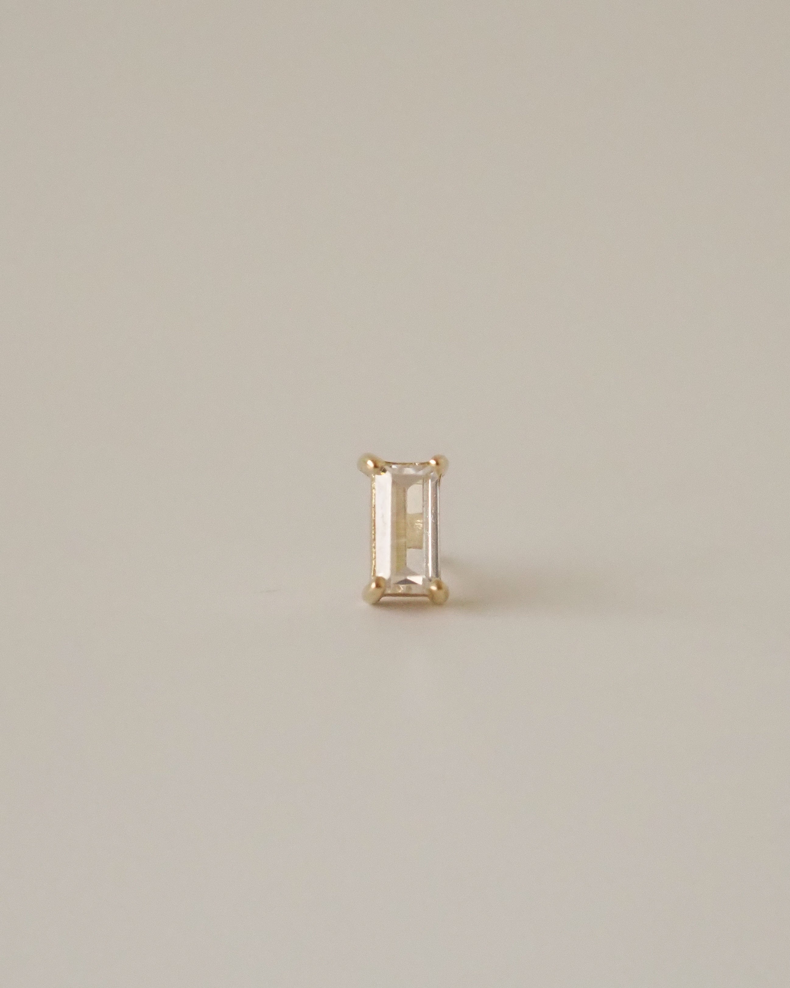 14k BAGUETTE PIERCING STUD