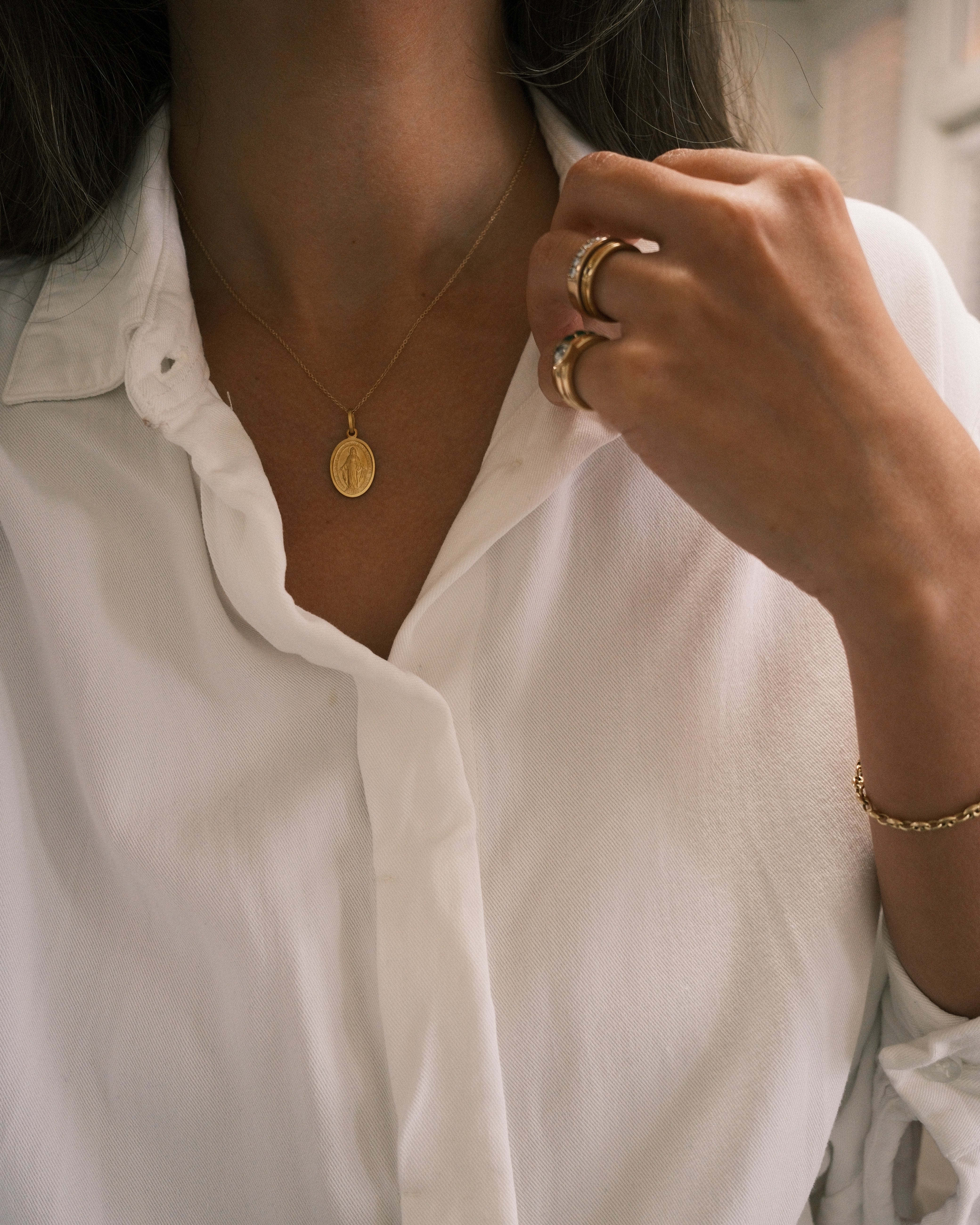 MIRACULOUS MEDAL NECKLACE