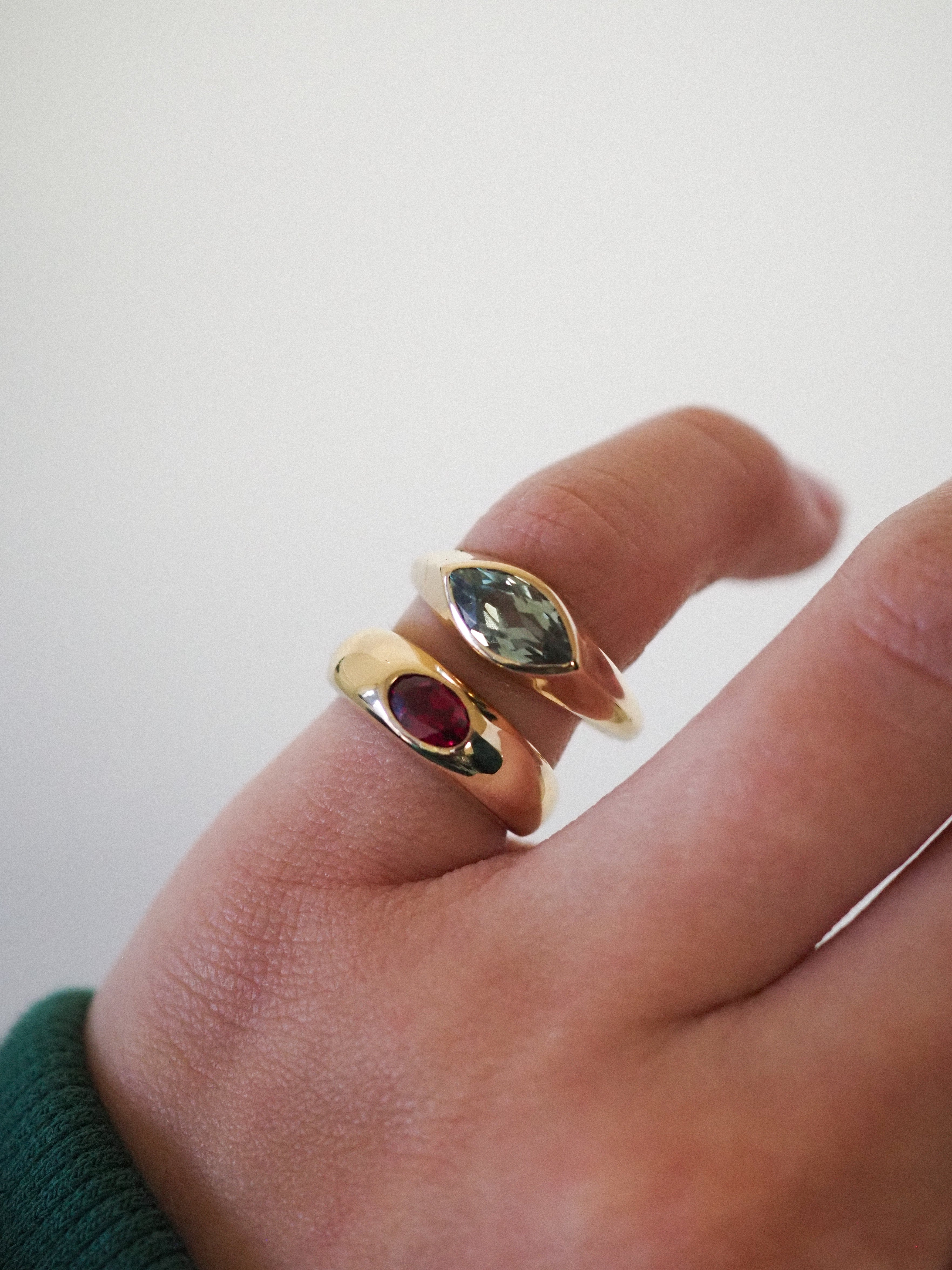 CELINE RING - GREEN SAPPHIRE