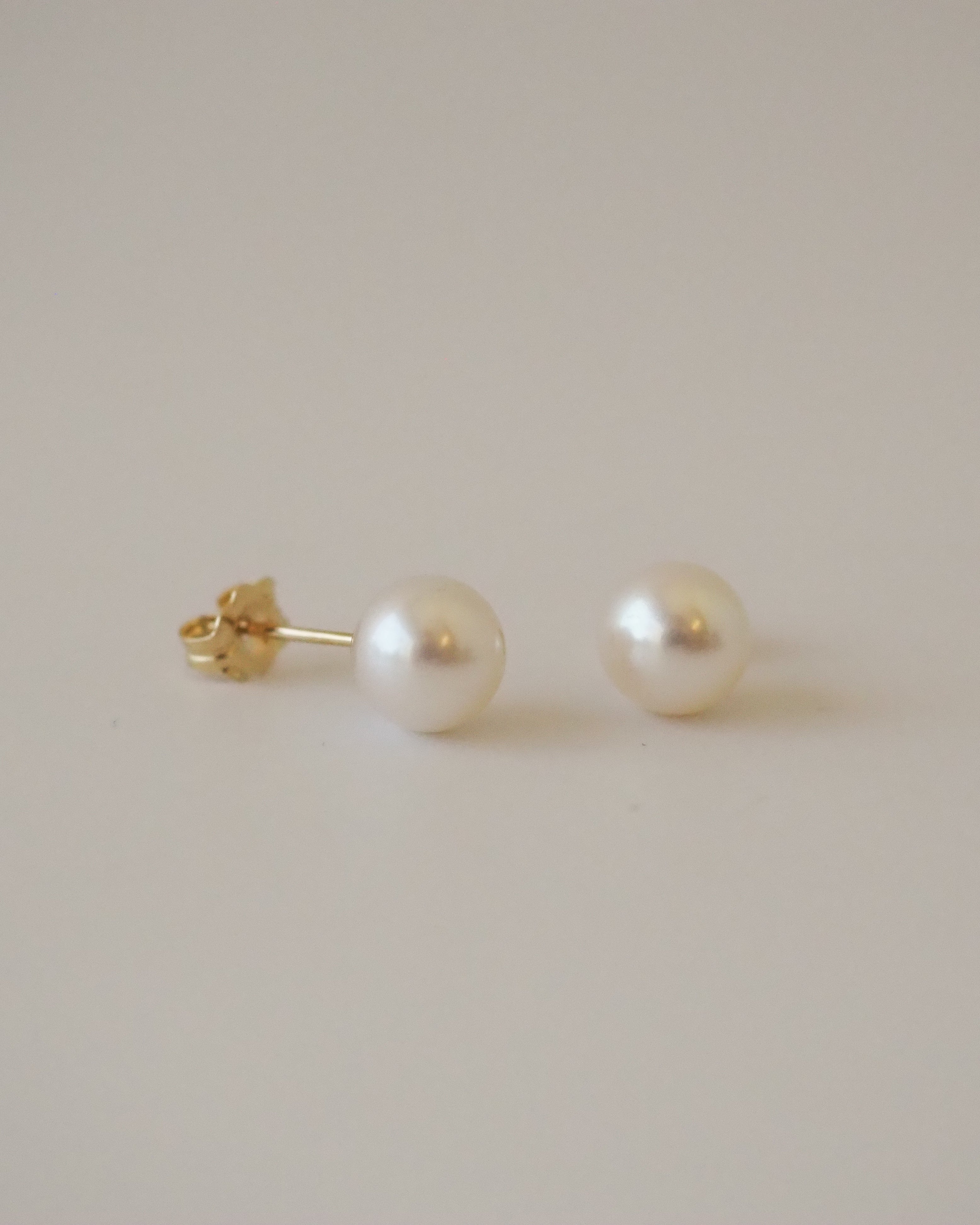 Pearl Studs