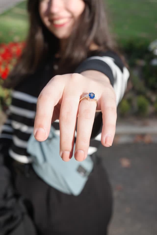 SAPPHIRE AND DIAMONDS ENGAGEMENT RING