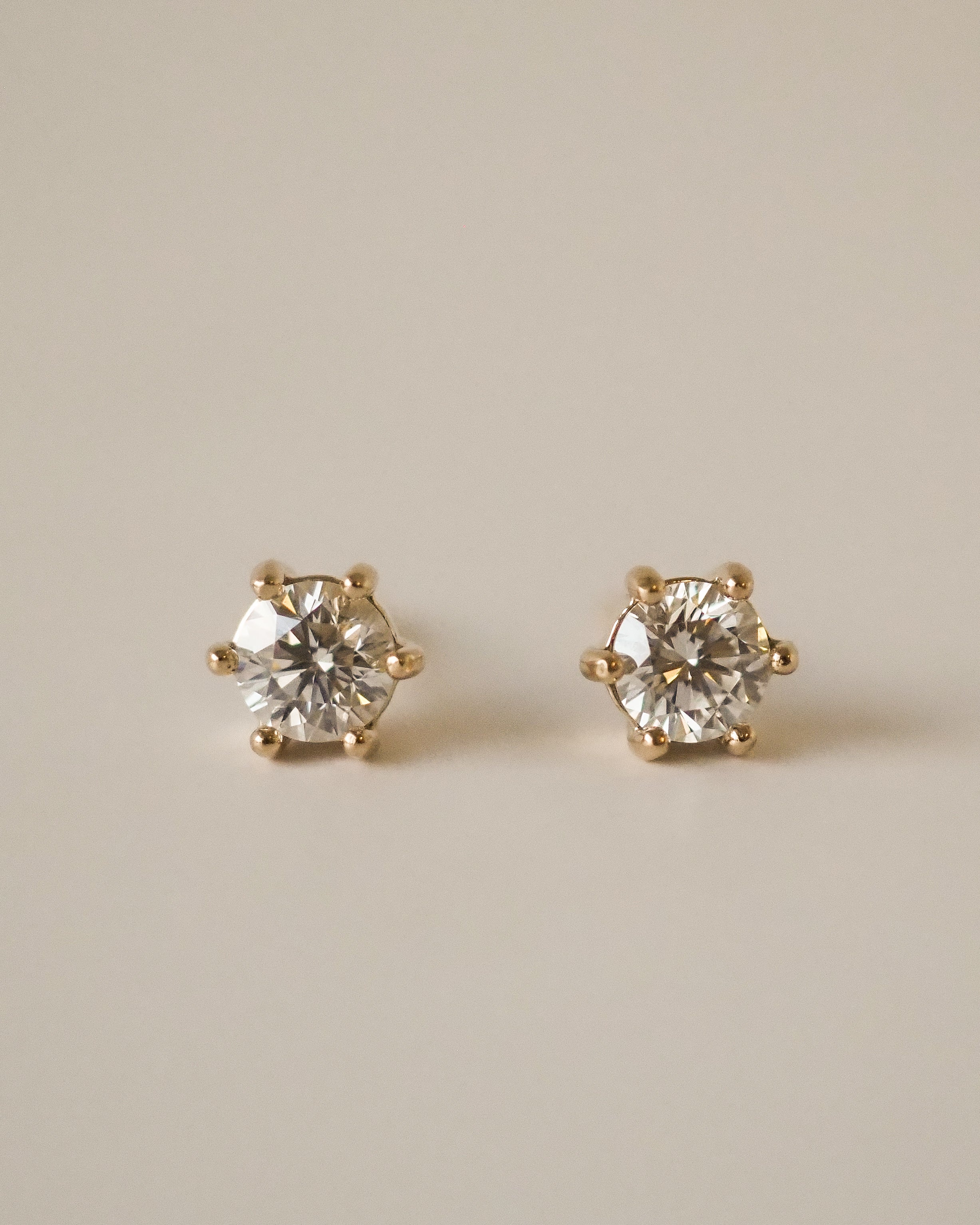 NUR EARRINGS DIAMONDS