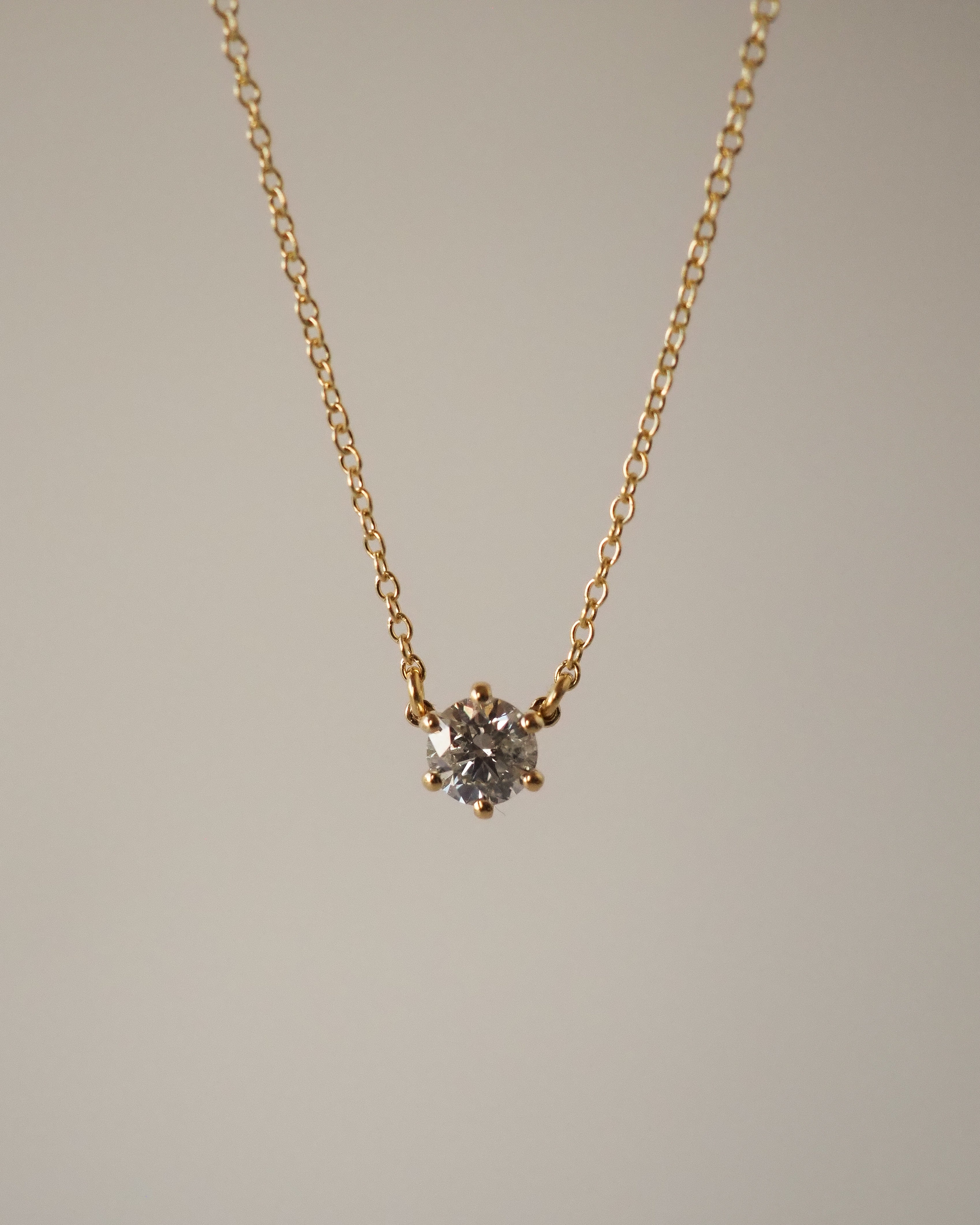 NUR NECKLACE GIA NATURAL DIAMOND