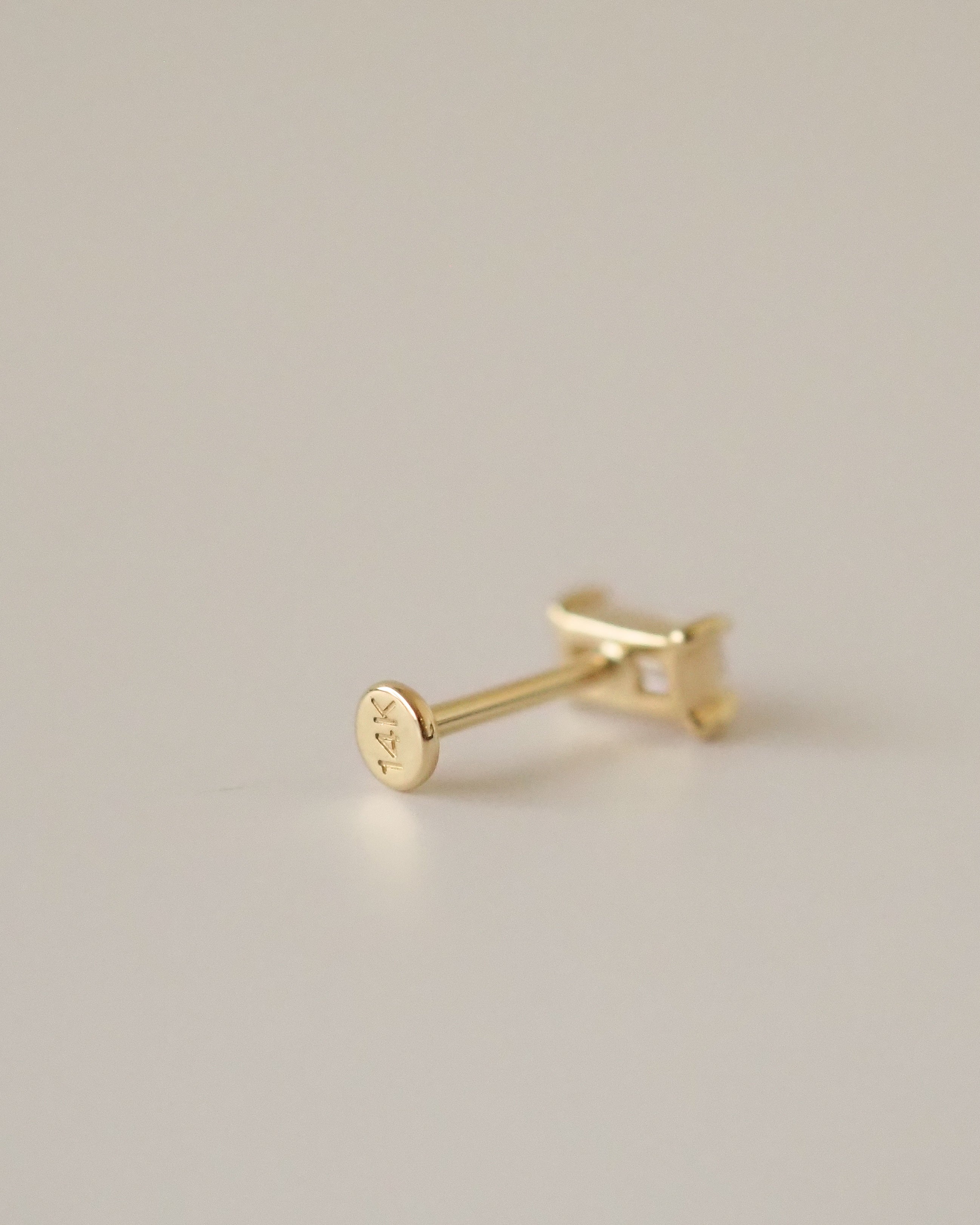 14k BAGUETTE PIERCING STUD