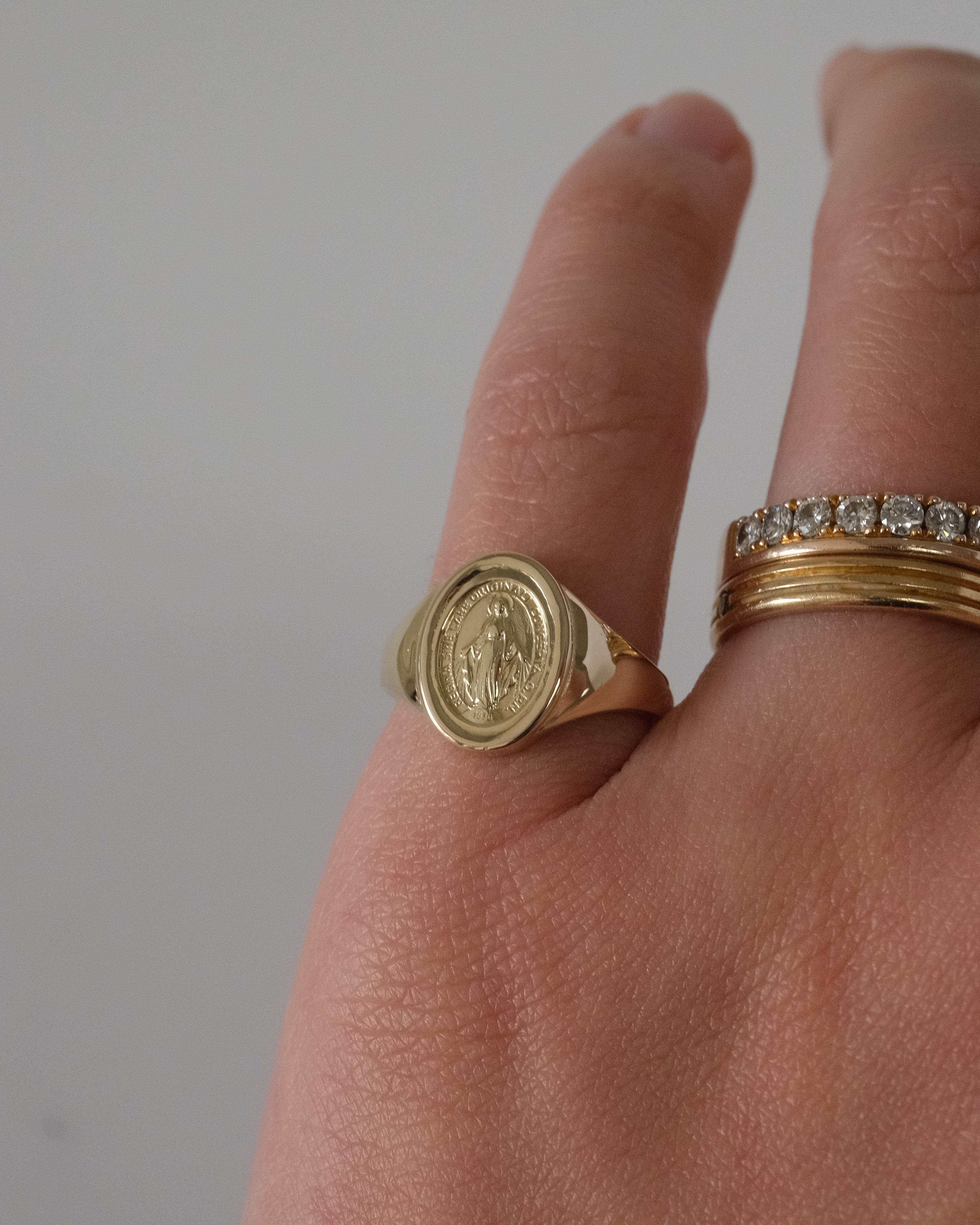 HOLY MEDAL SIGNET RING