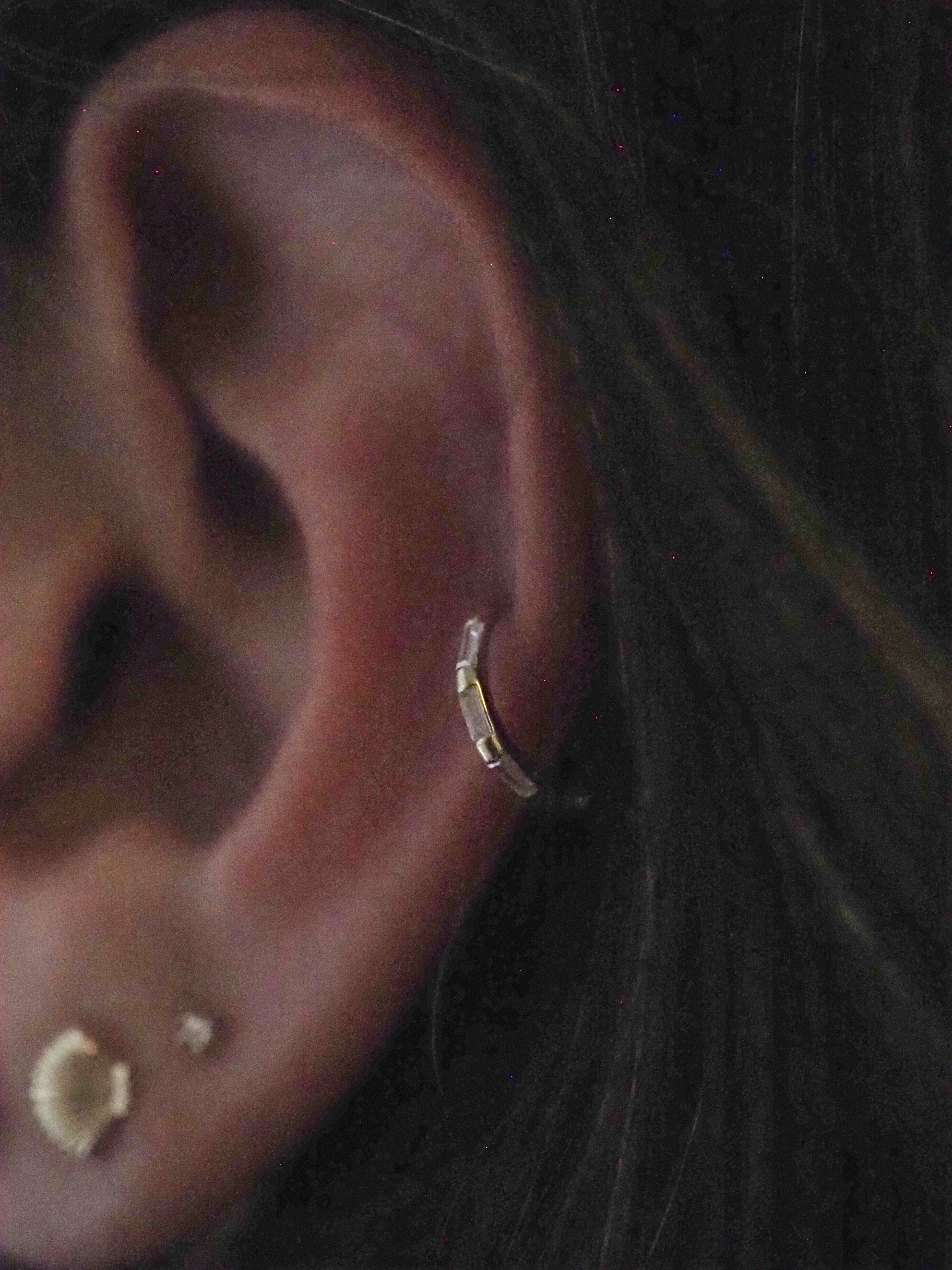 14k BAGUETTES PIERCING HOOP