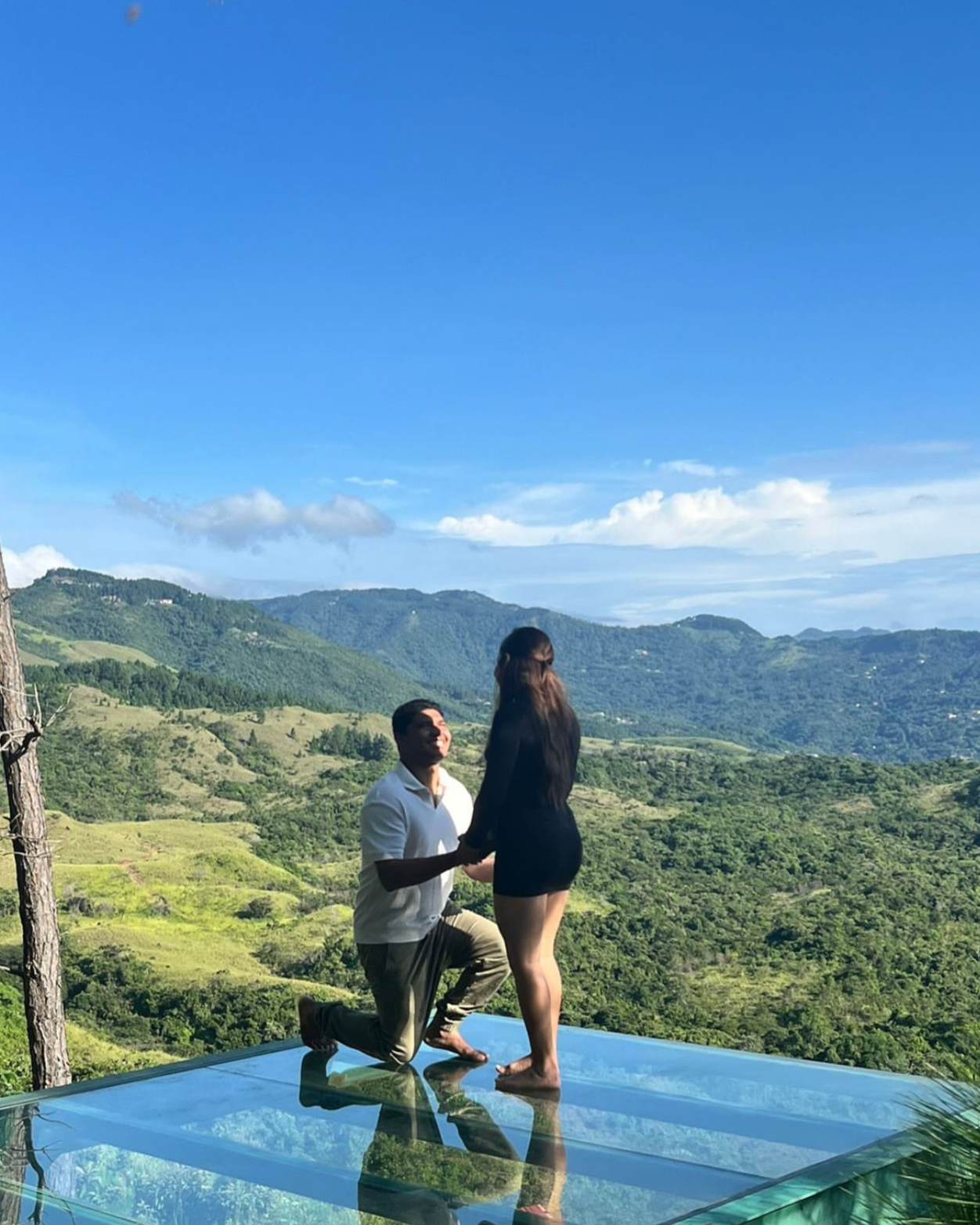 LUCIA ENGAGEMENT RING