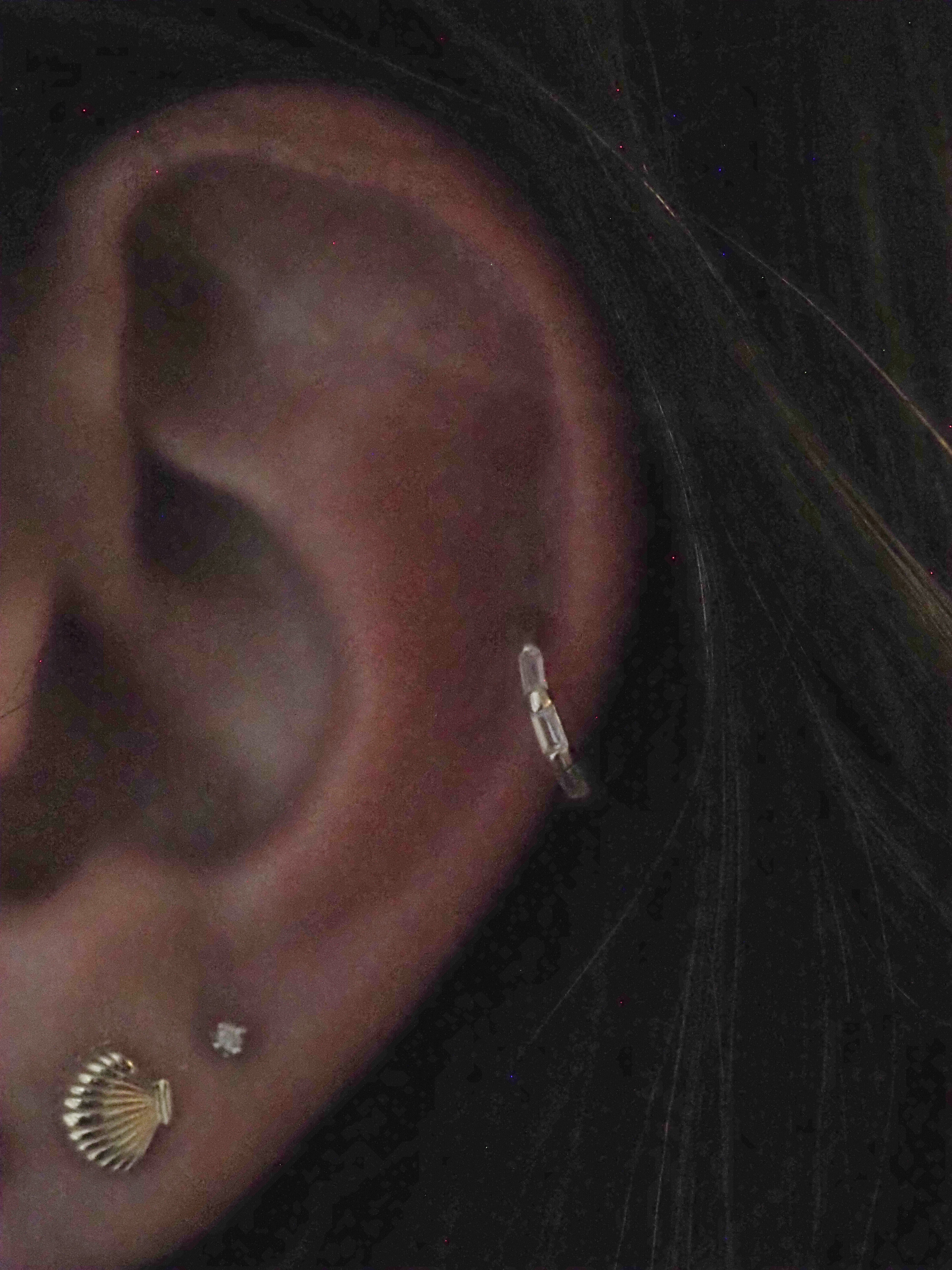 14k BAGUETTES PIERCING HOOP