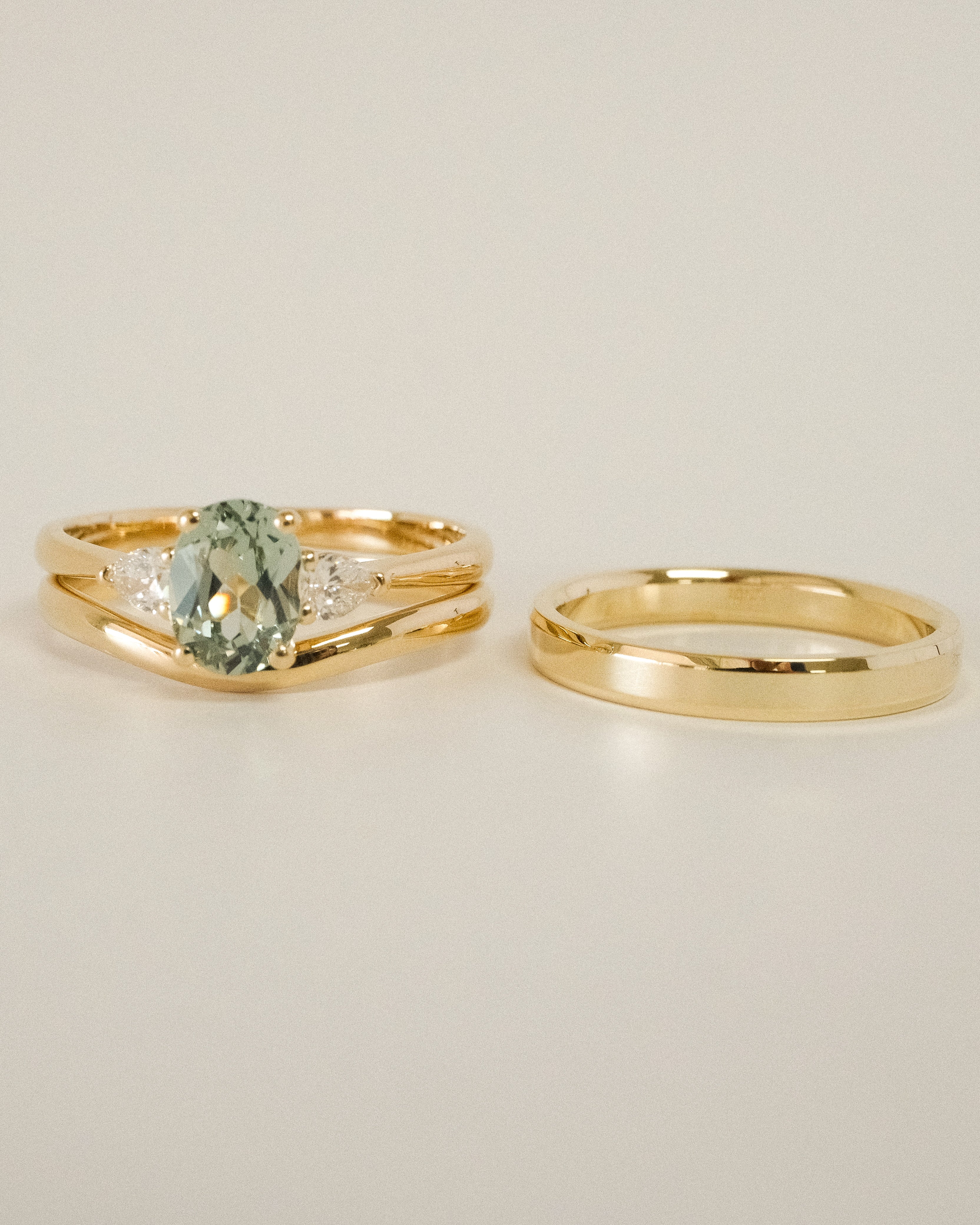 CRISTINE RING - 1.60ct OVAL GREEN SAPPHIRE