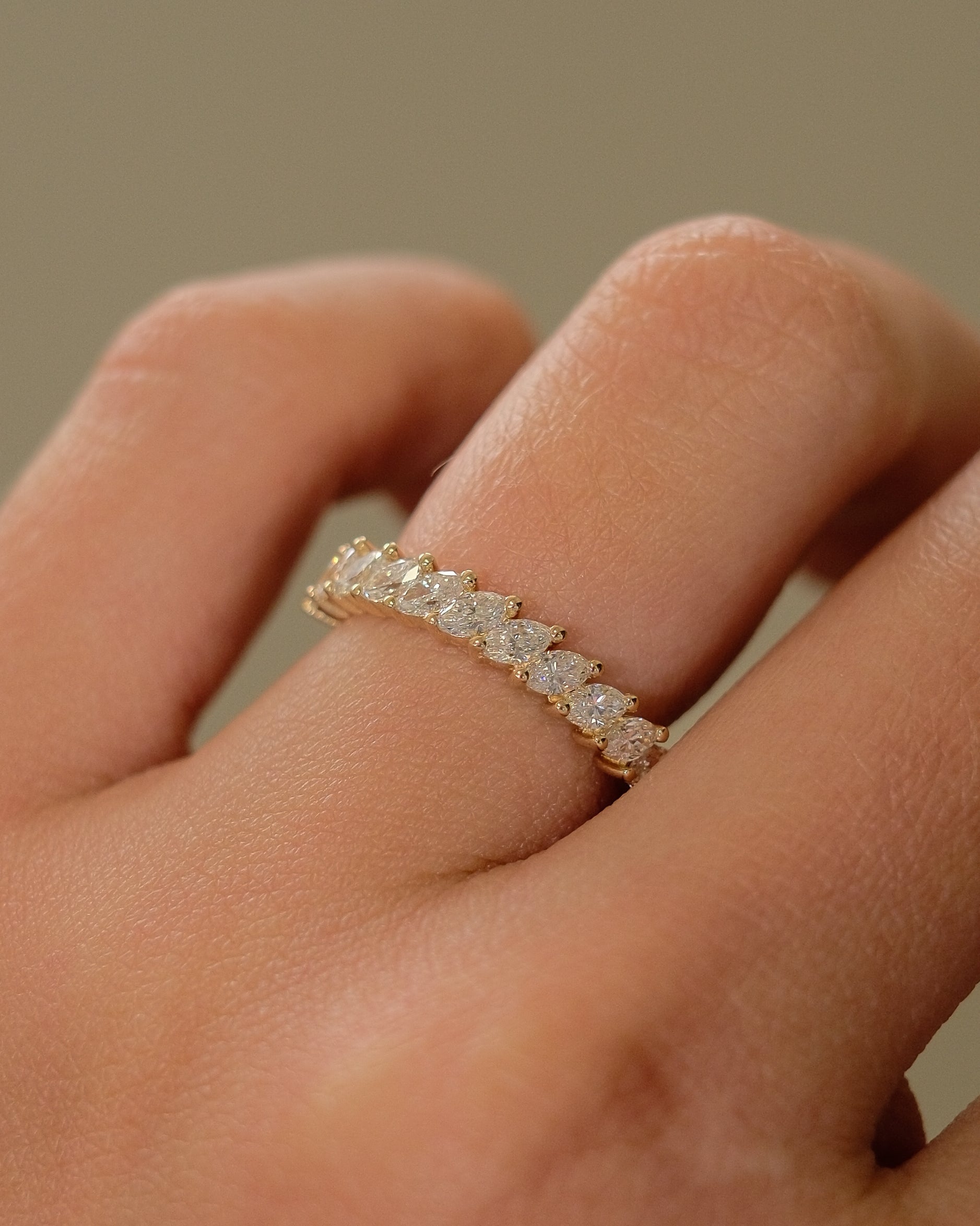 MARQUISE BAND RING - BOLDER