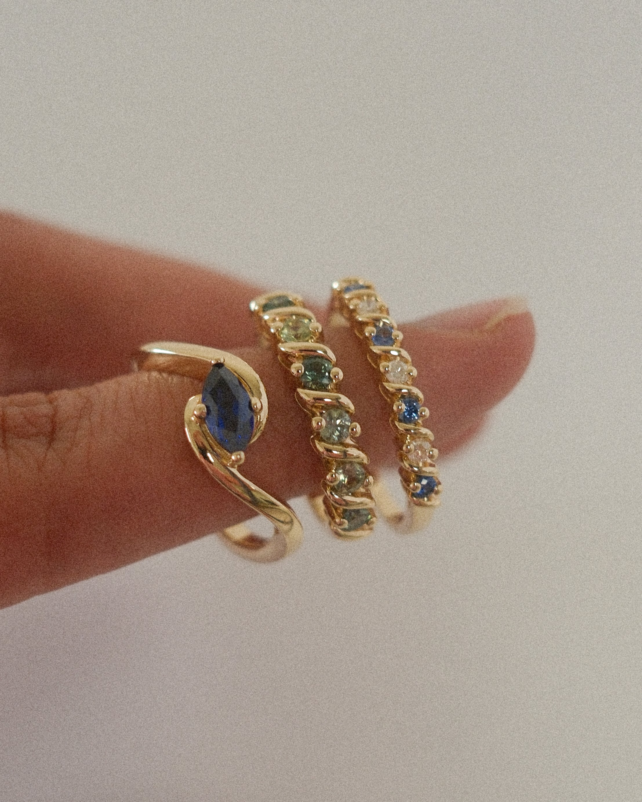 CARMEN RING - DEGRADE SAPPHIRES - SPECIAL EDITION