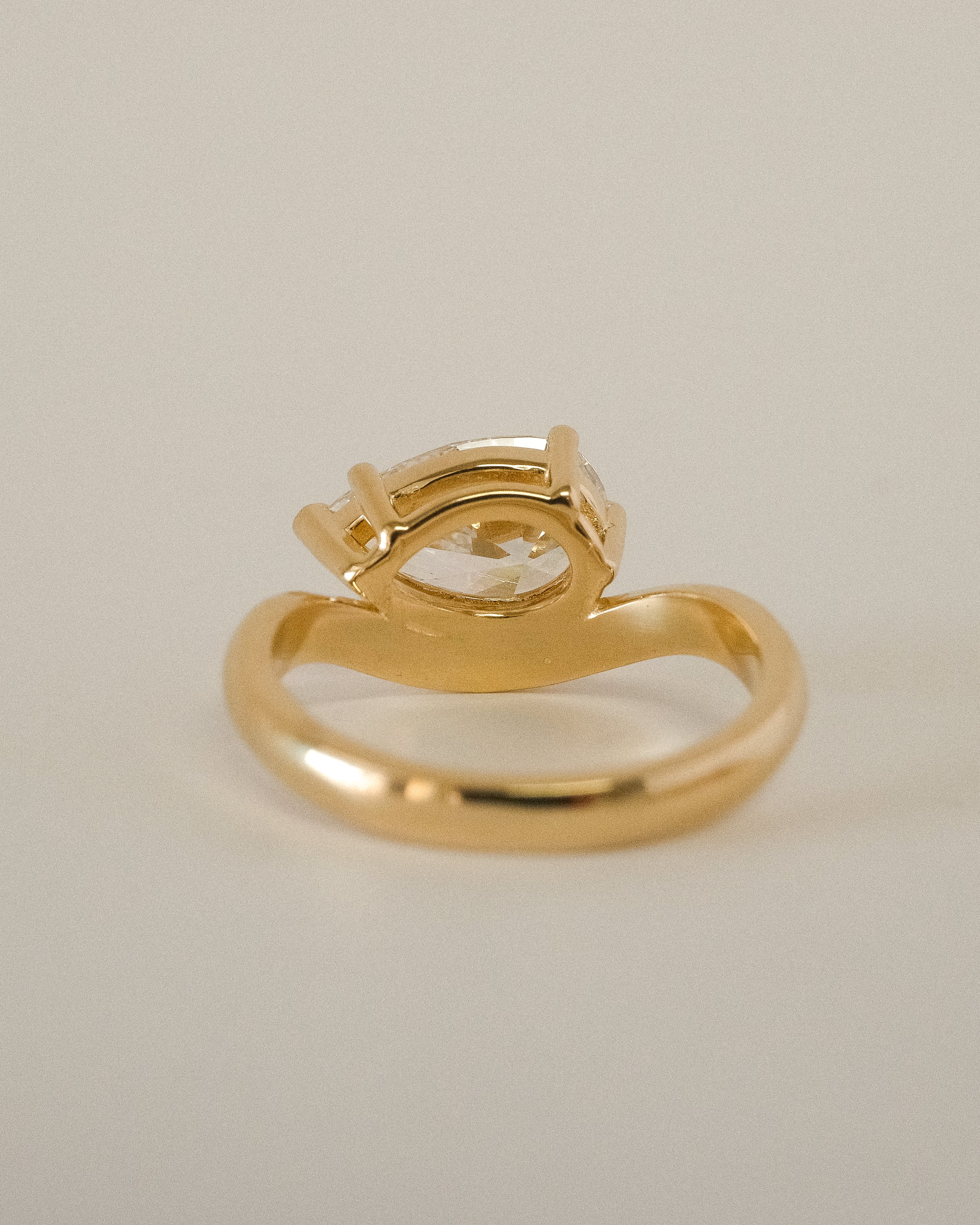 STEVIE RING - 2CT DIAMOND