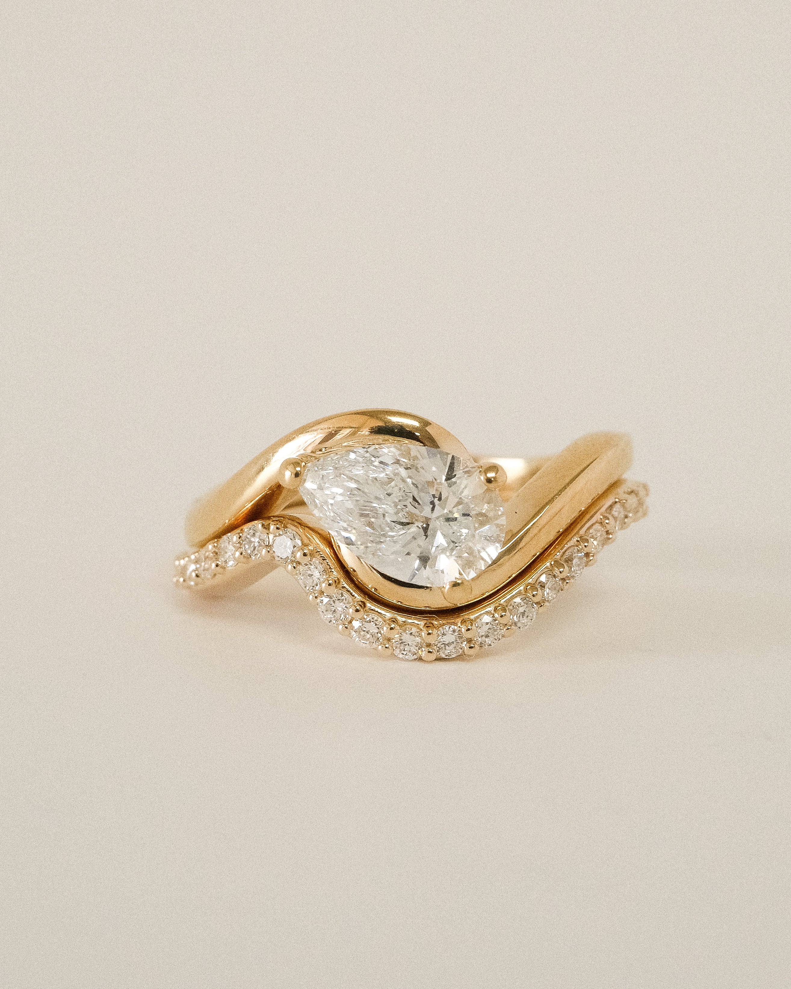 AVA WEDDING BAND - DIAMONDS