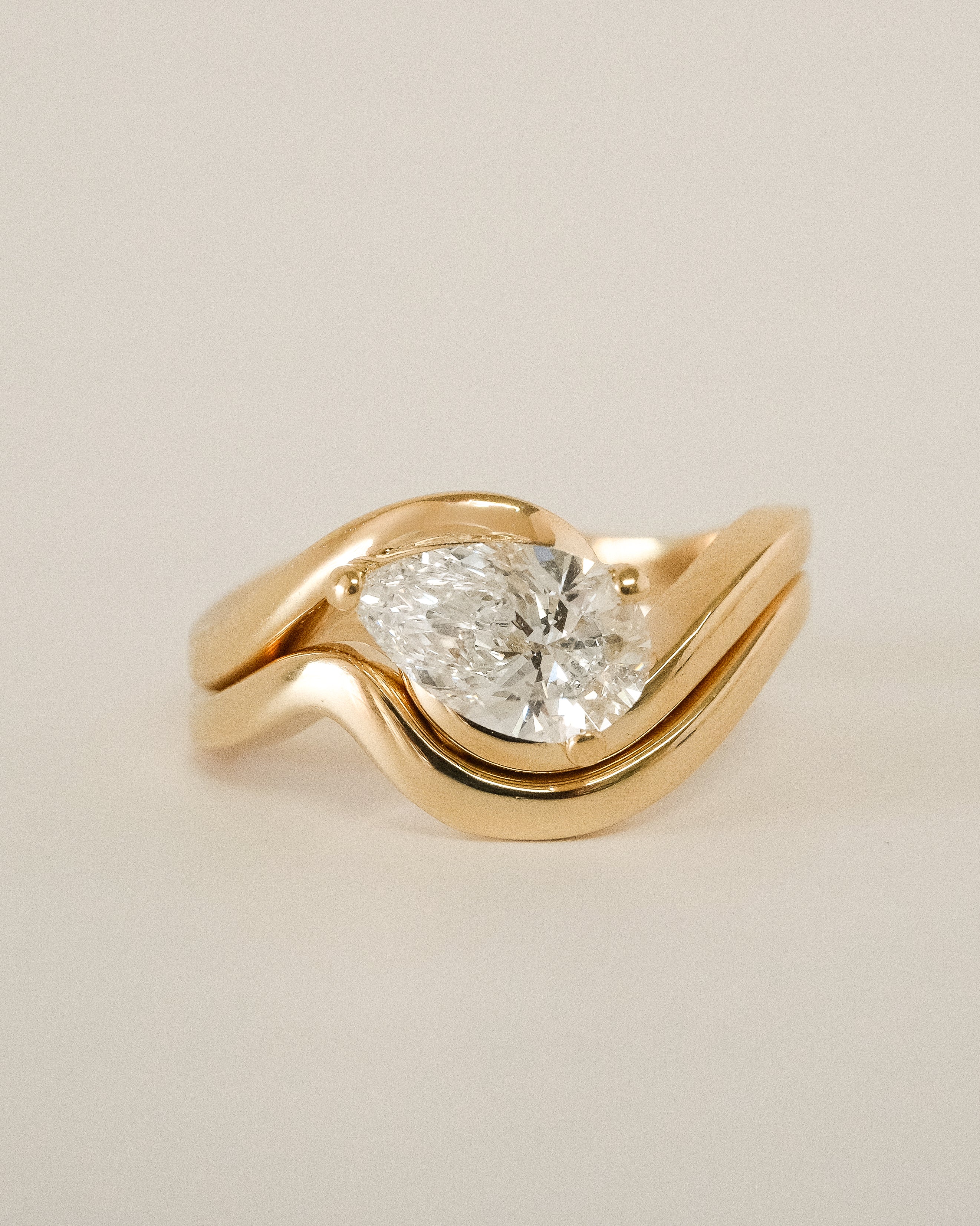 AVA WEDDING BAND