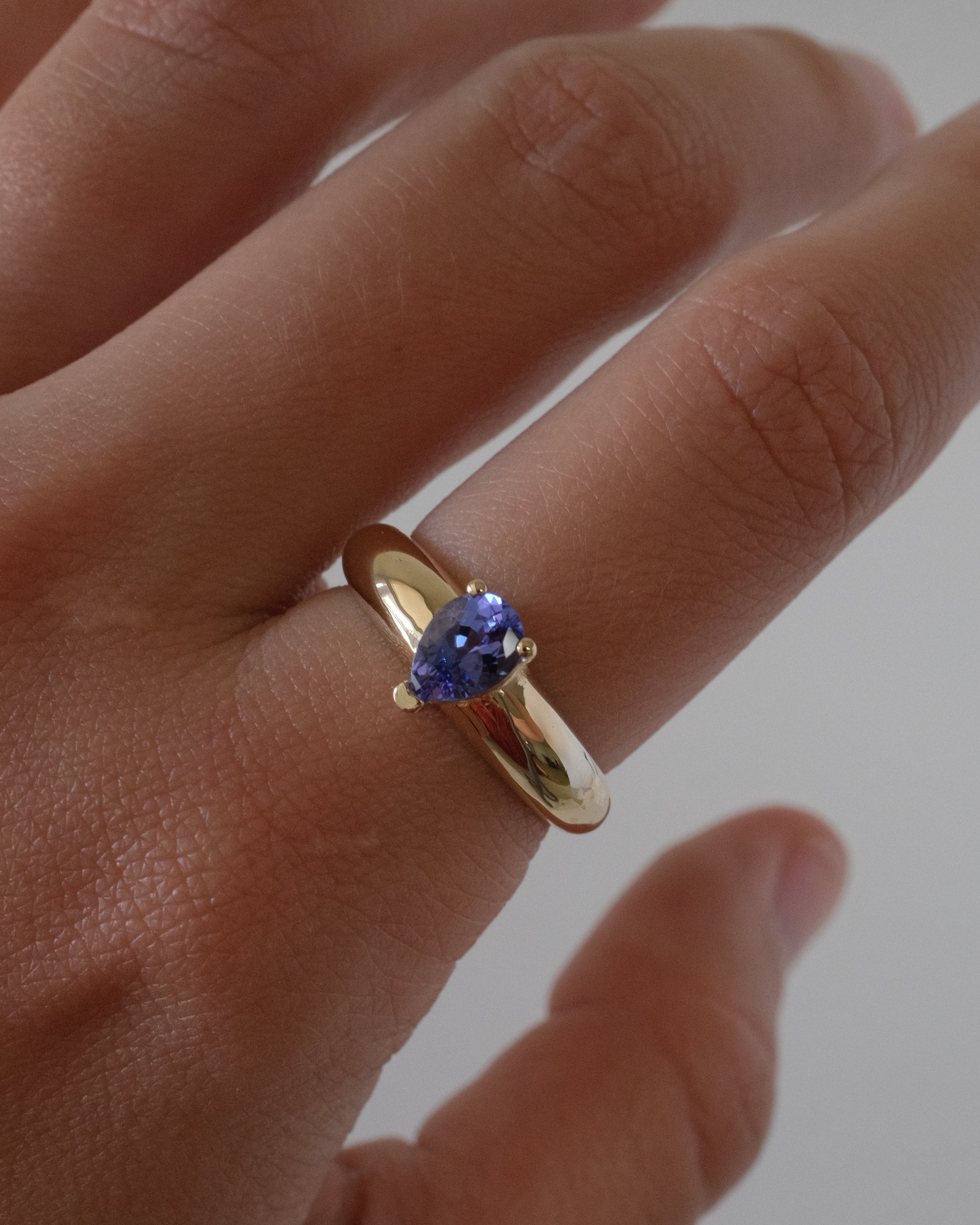 GIANNA RING - TANZANITE
