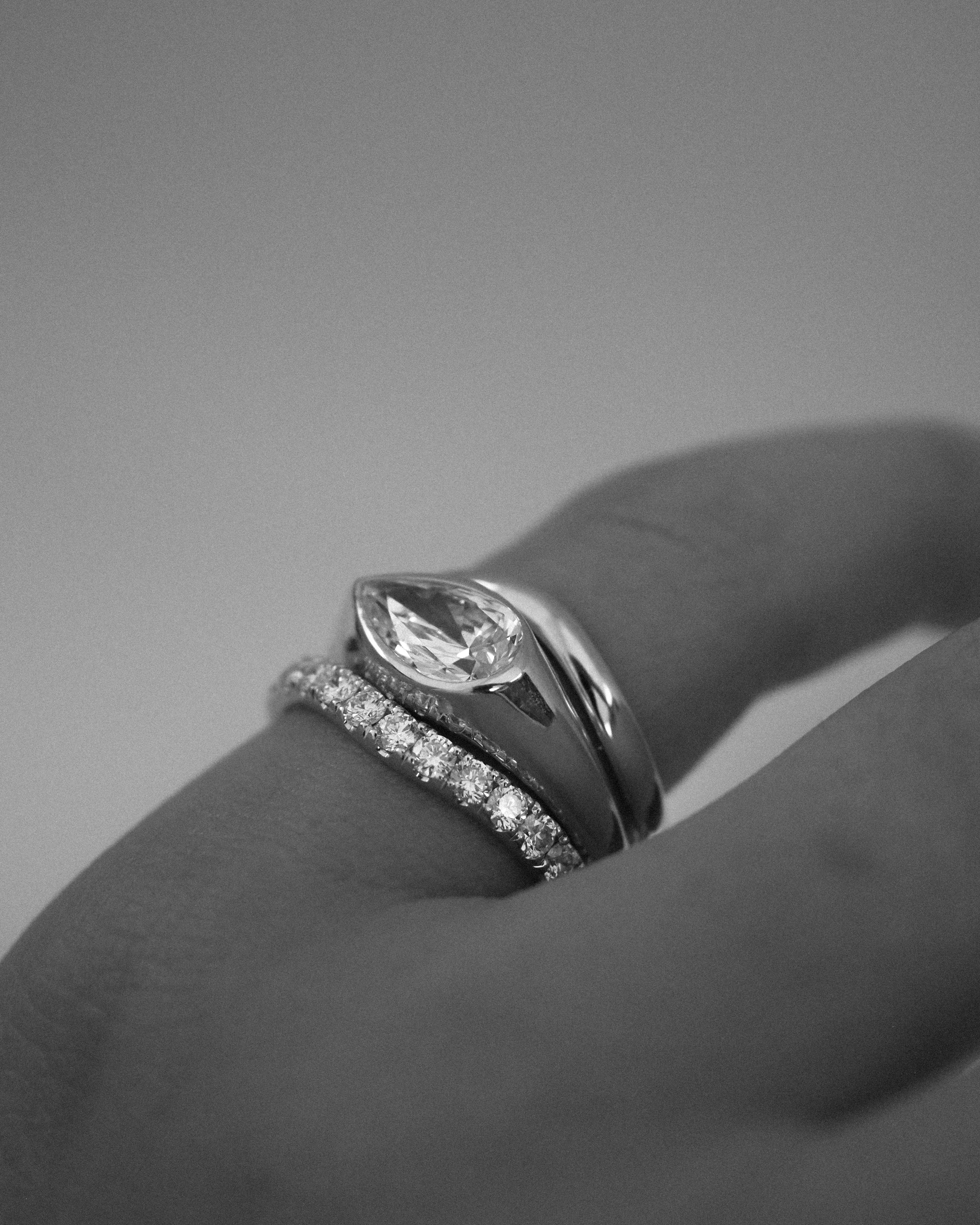 IRIS RING - DIAMONDS