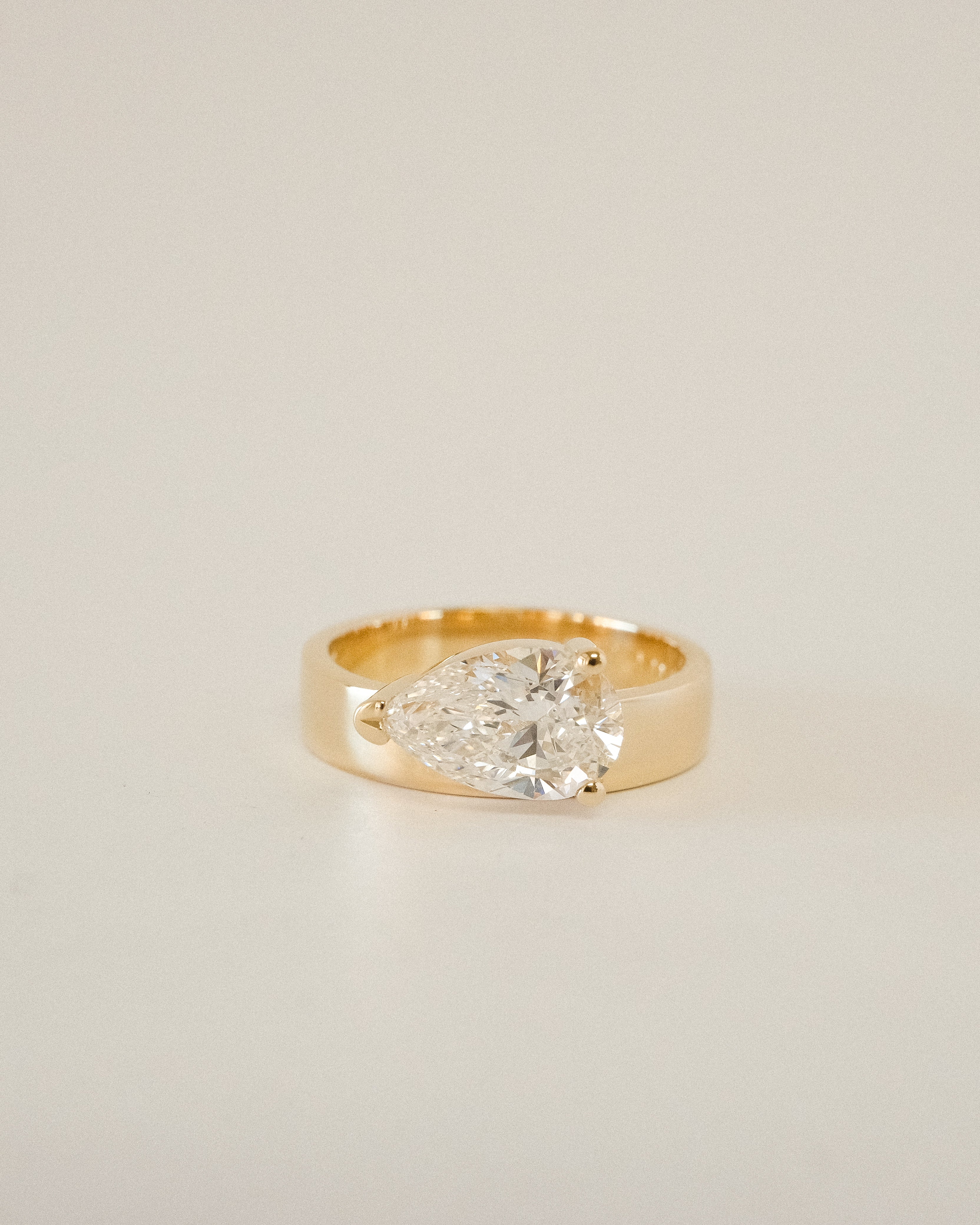 ANOUK RING - ~1.25ct - 4mm