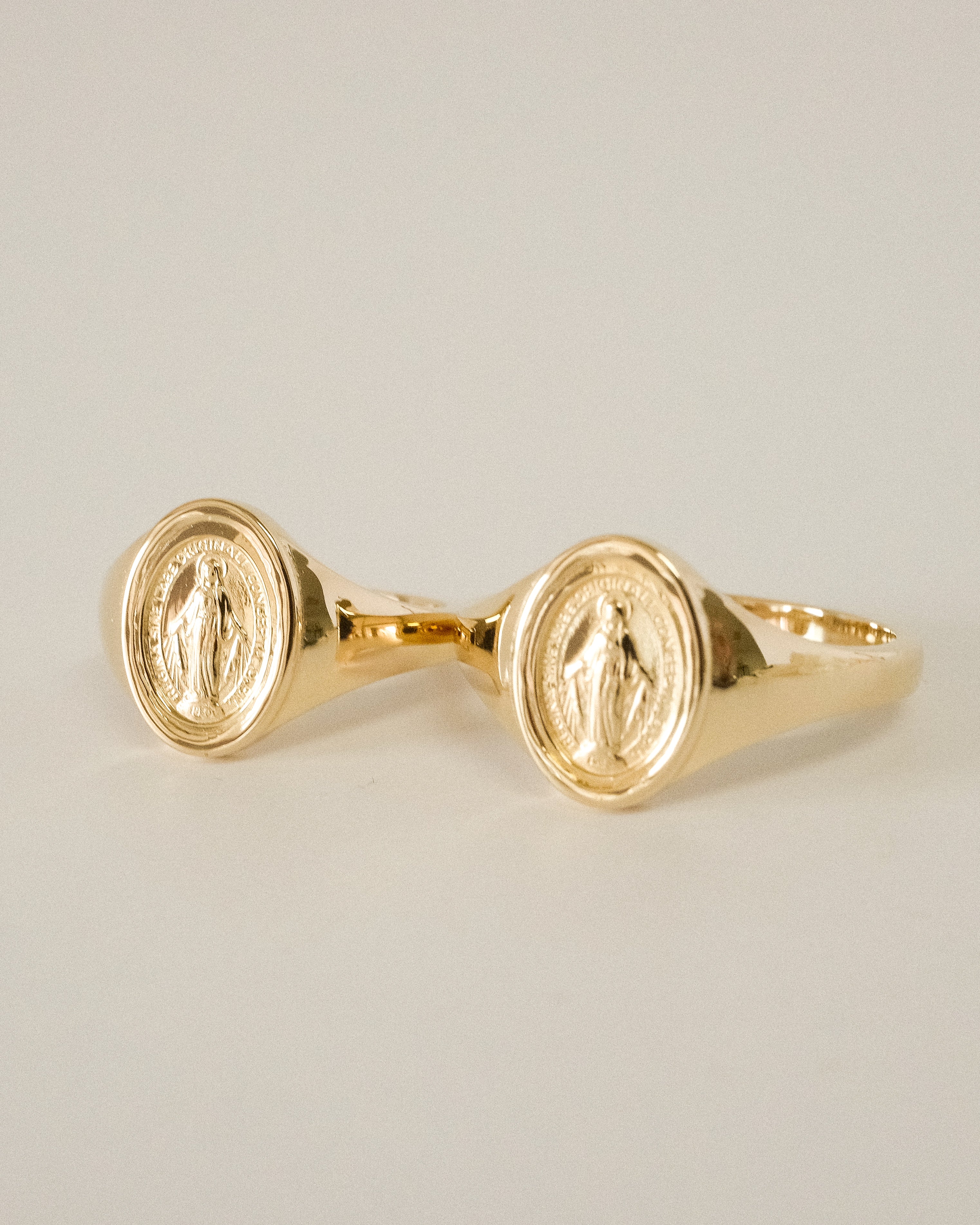 HOLY MEDAL SIGNET RING