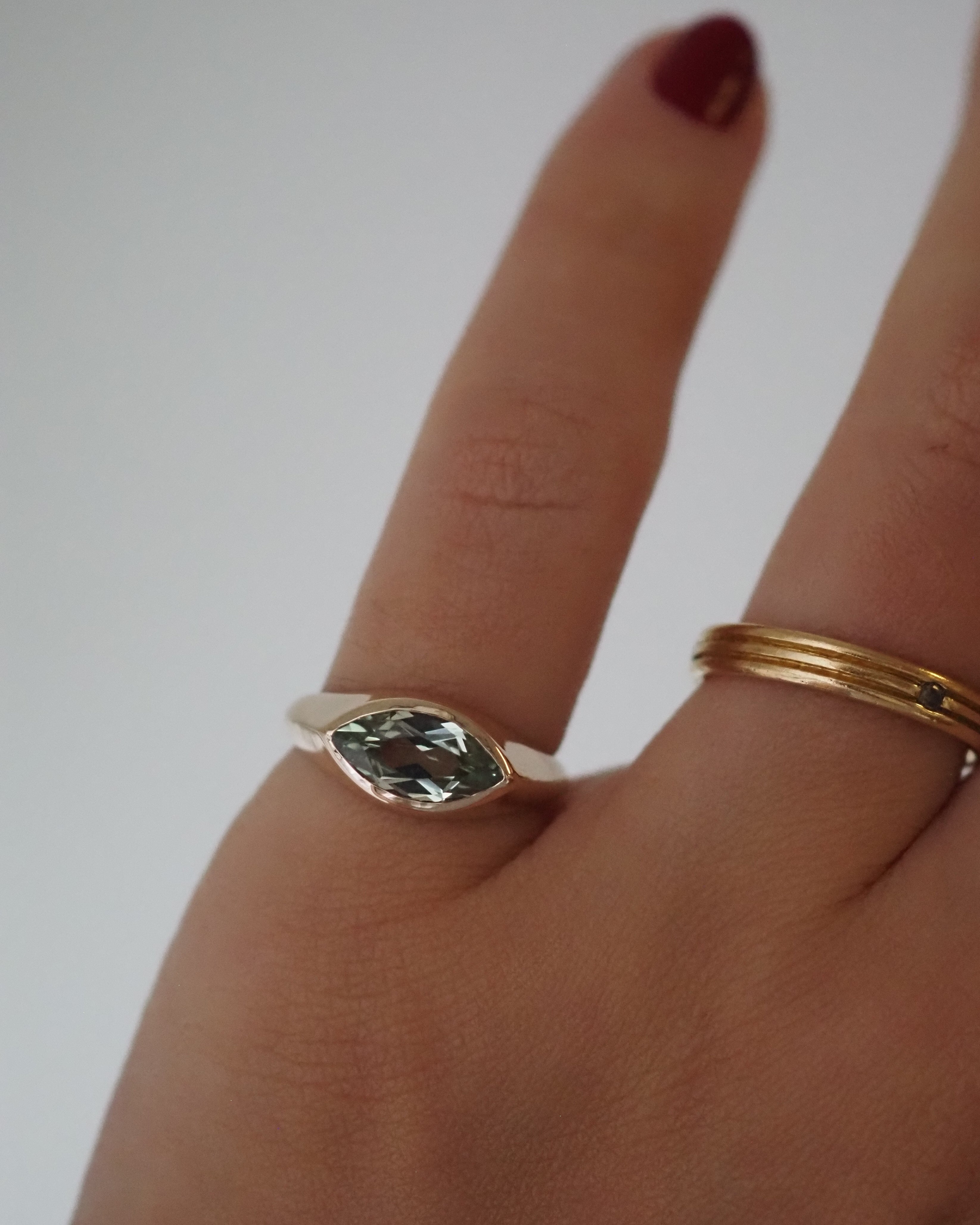 CELINE RING - GREEN SAPPHIRE