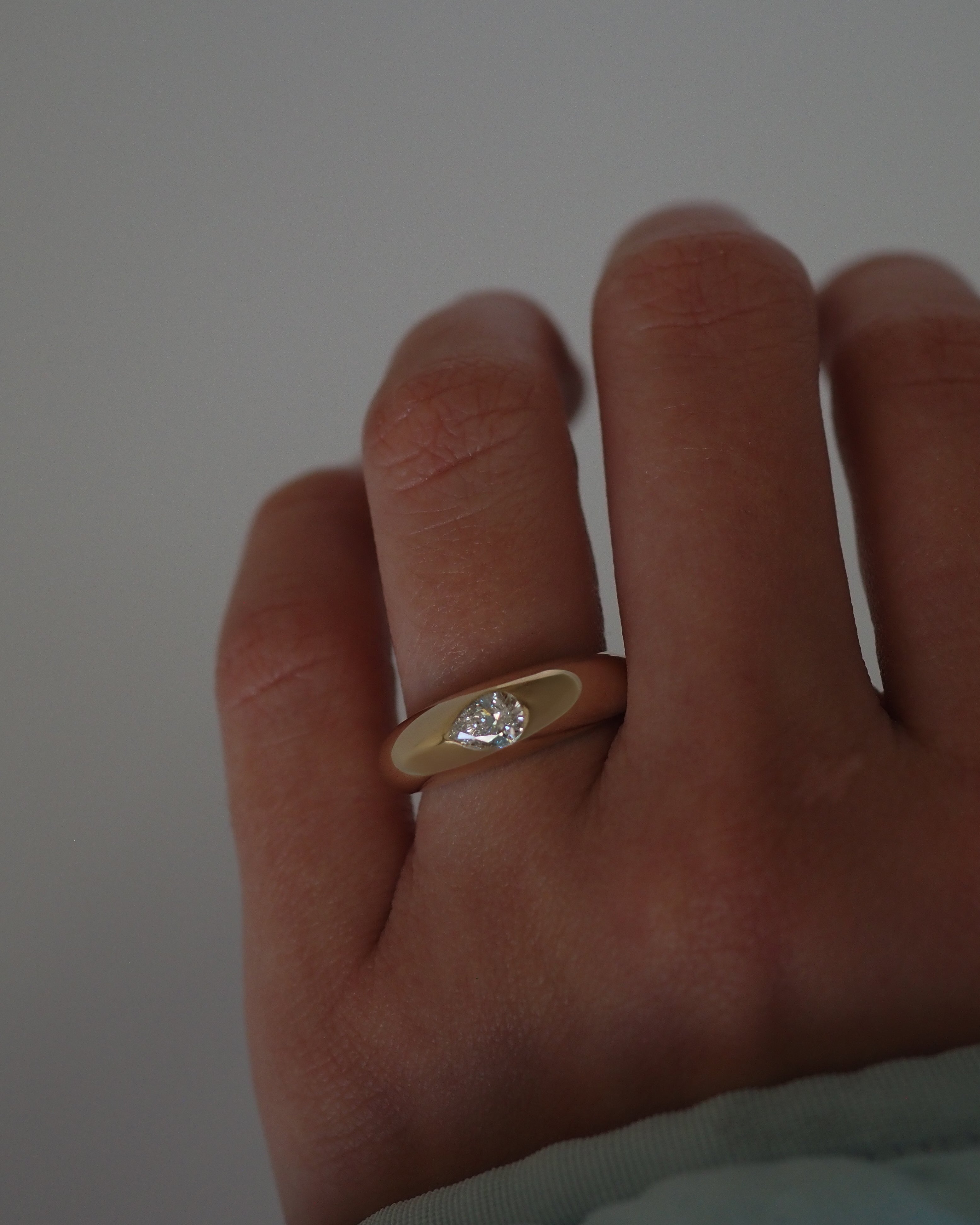 ANNABELLE RING - PEAR CUT
