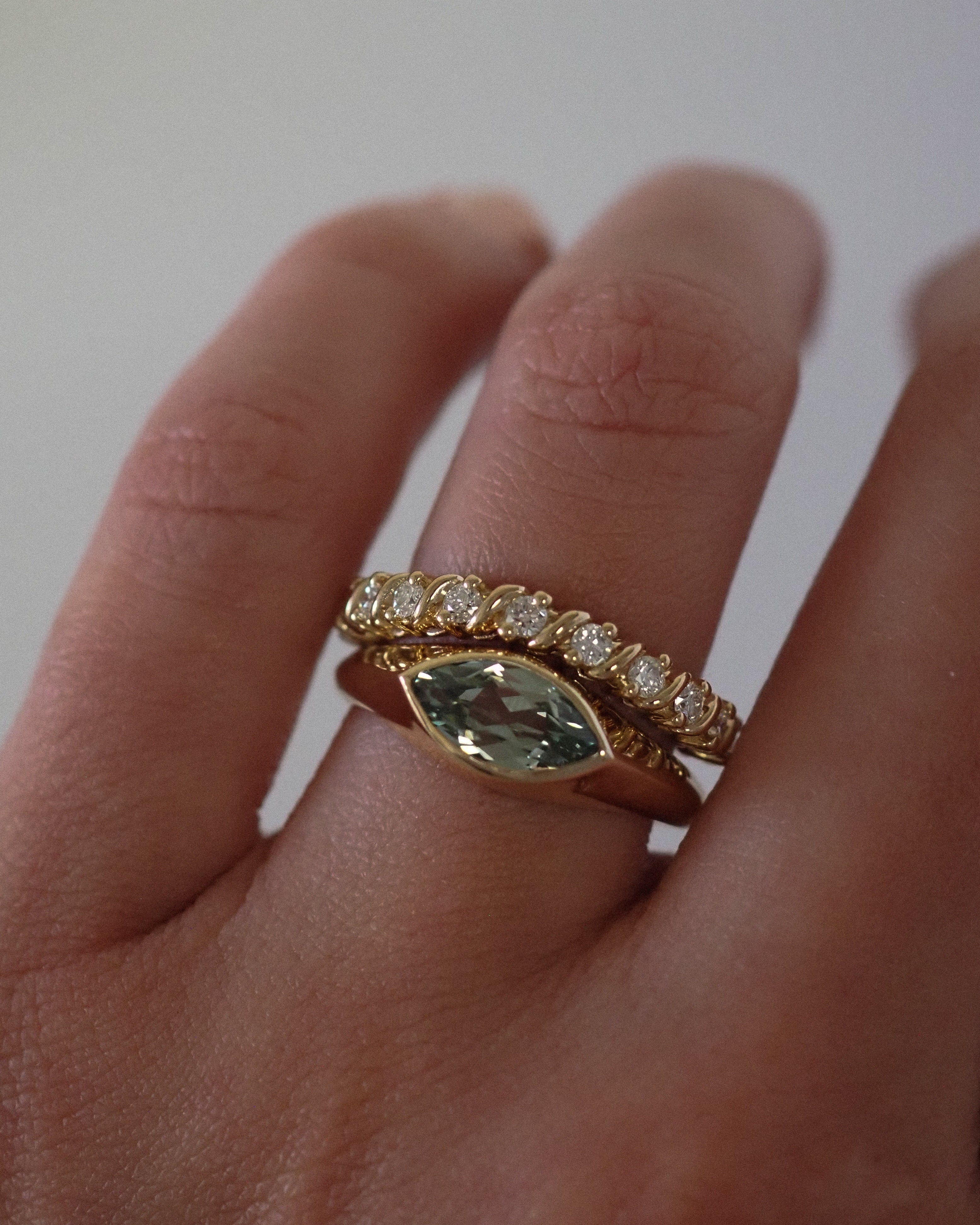 THE CARMEN II - CURVED RING