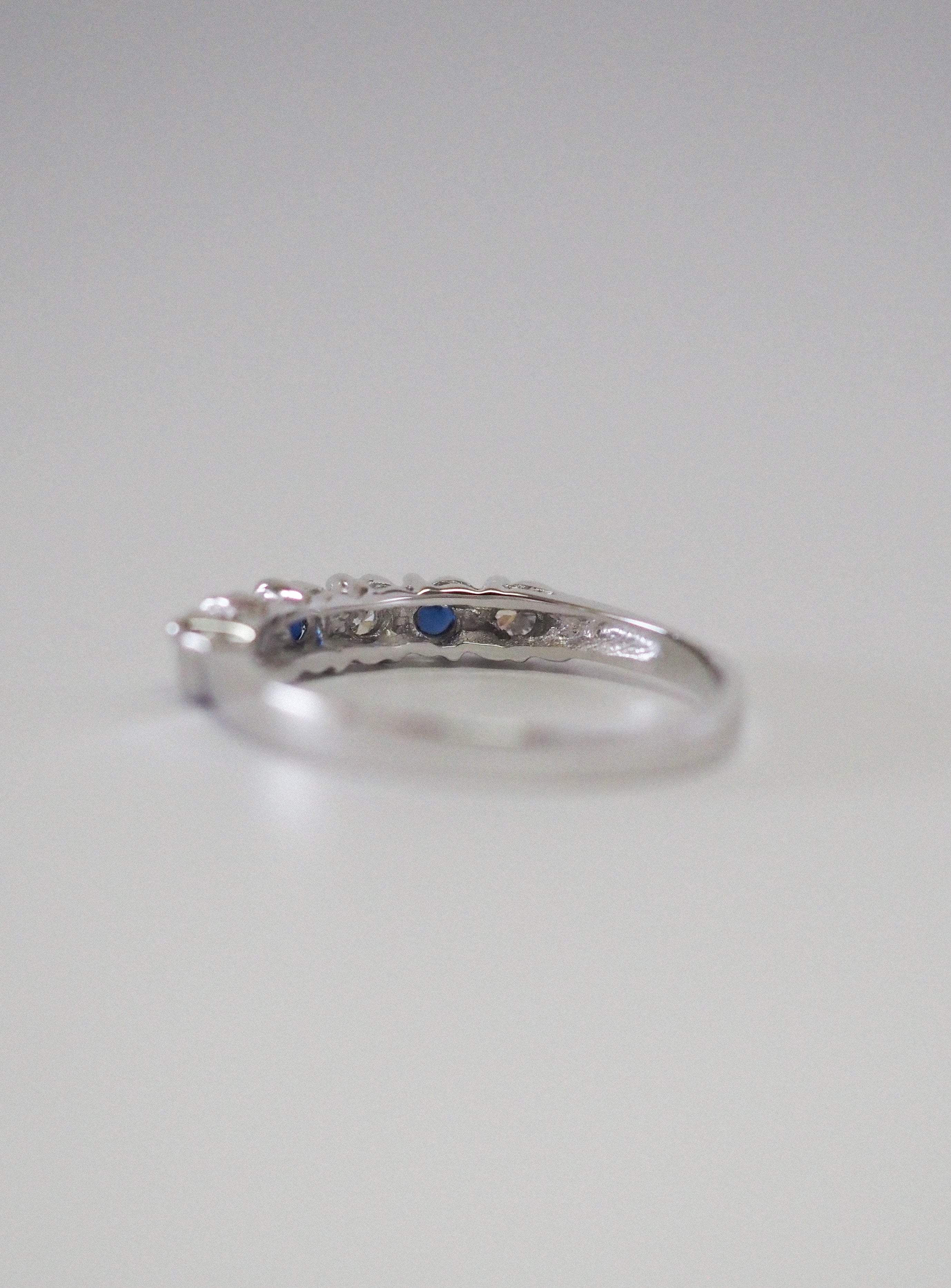 CARMEN RING - DIAMONDS AND SAPPHIRES