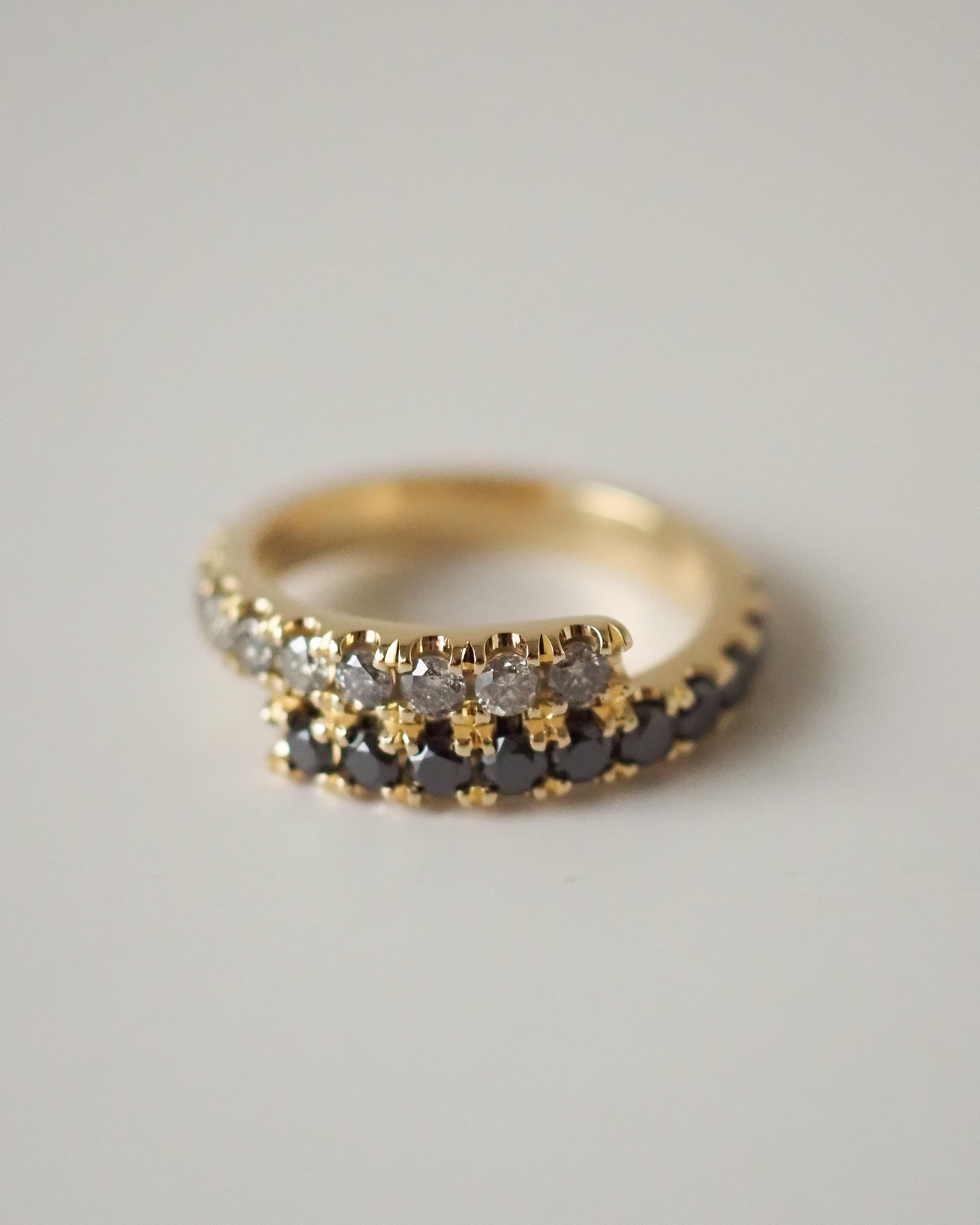 ZAIDA PINKY RING SALT AND PEPPER & BLACK