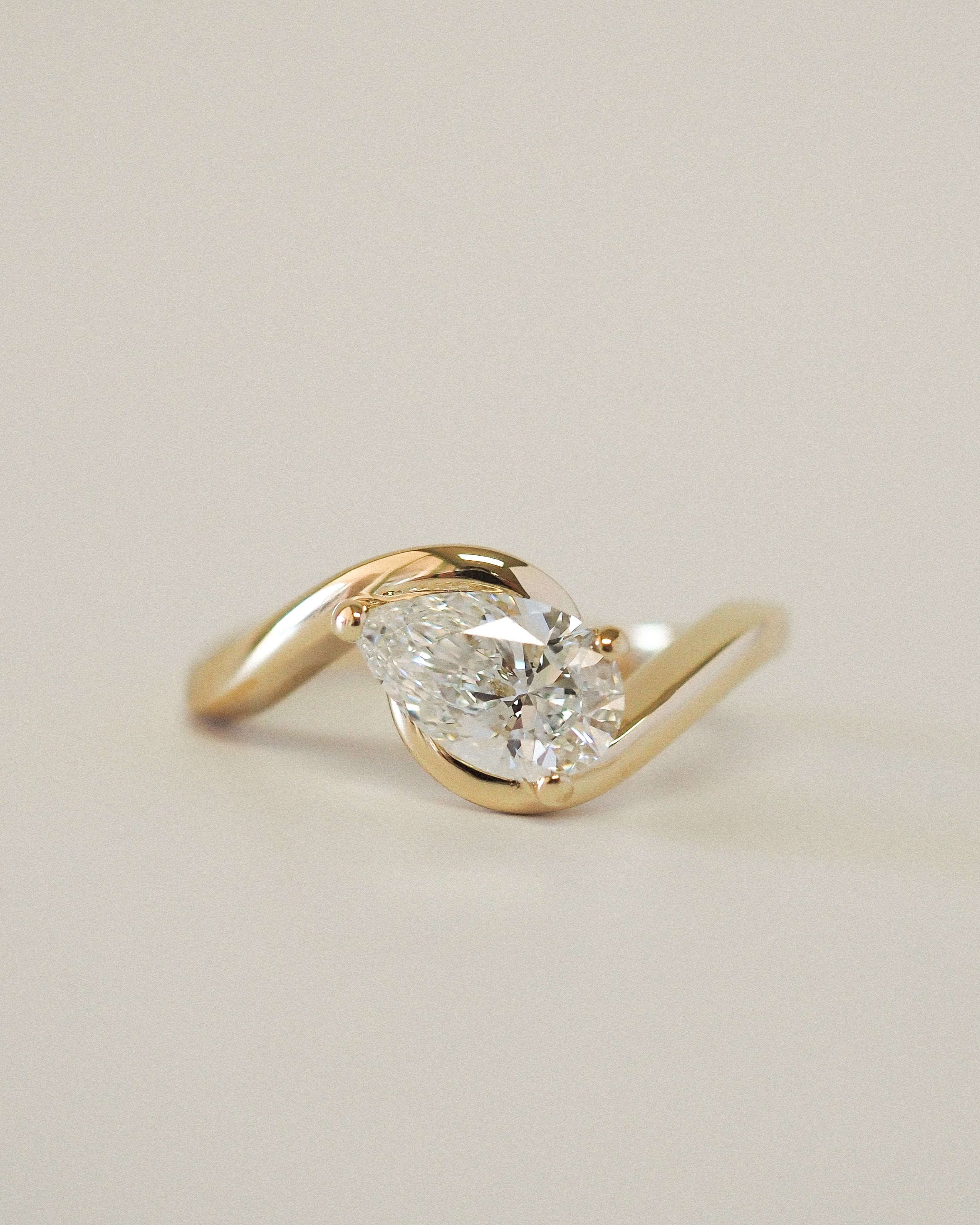 AVA RING