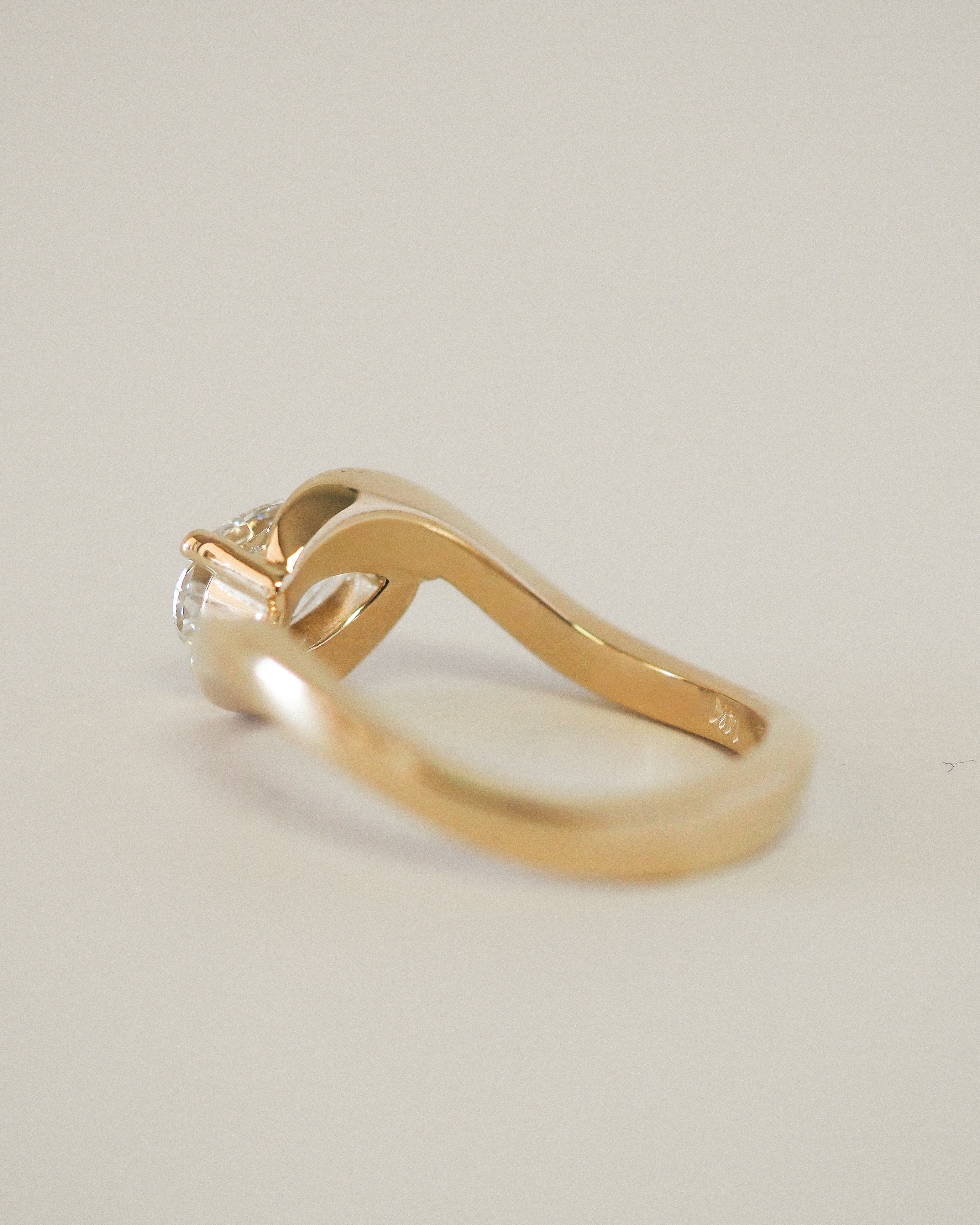 AVA RING