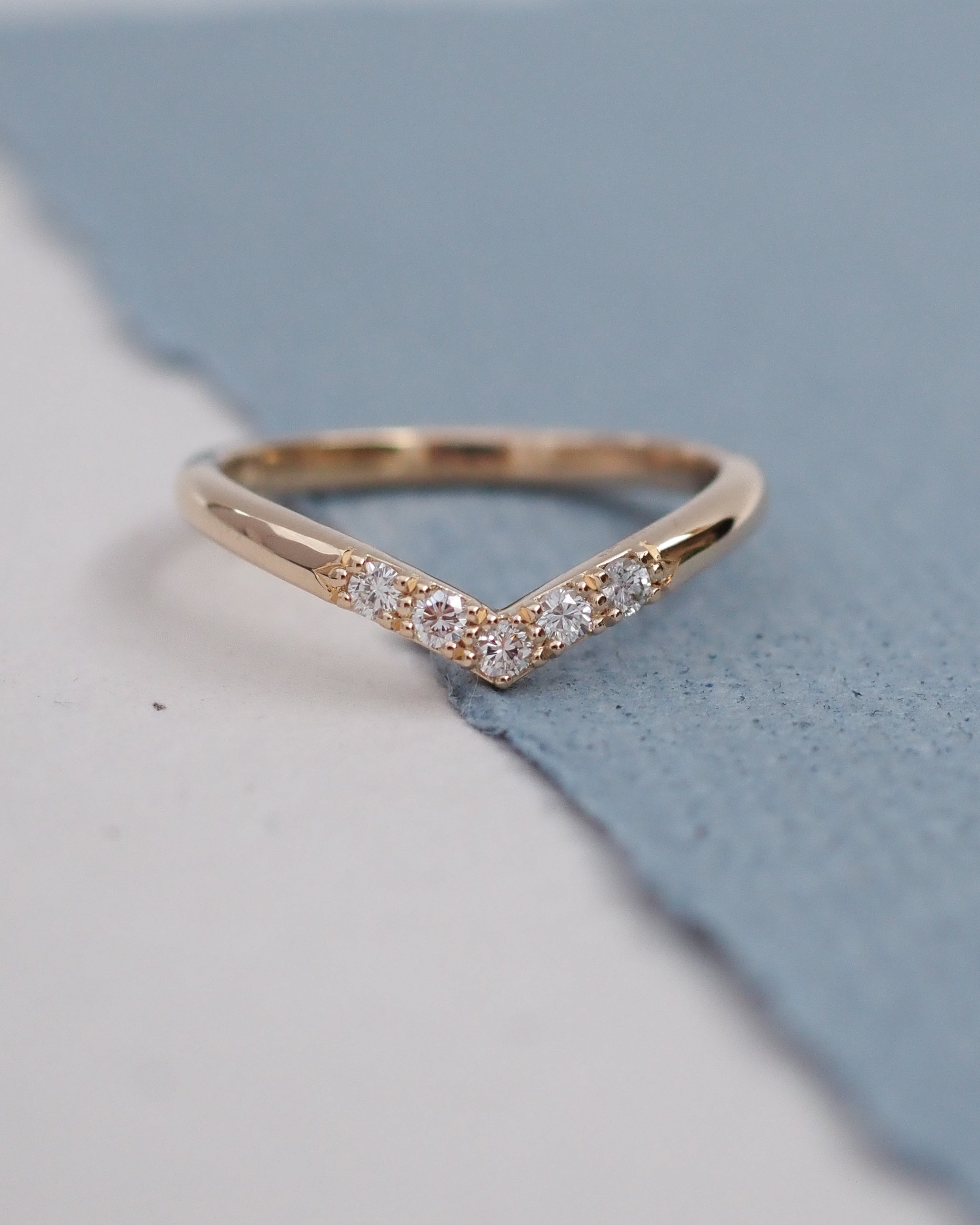 VICTORIA 5 DIAMONDS RING