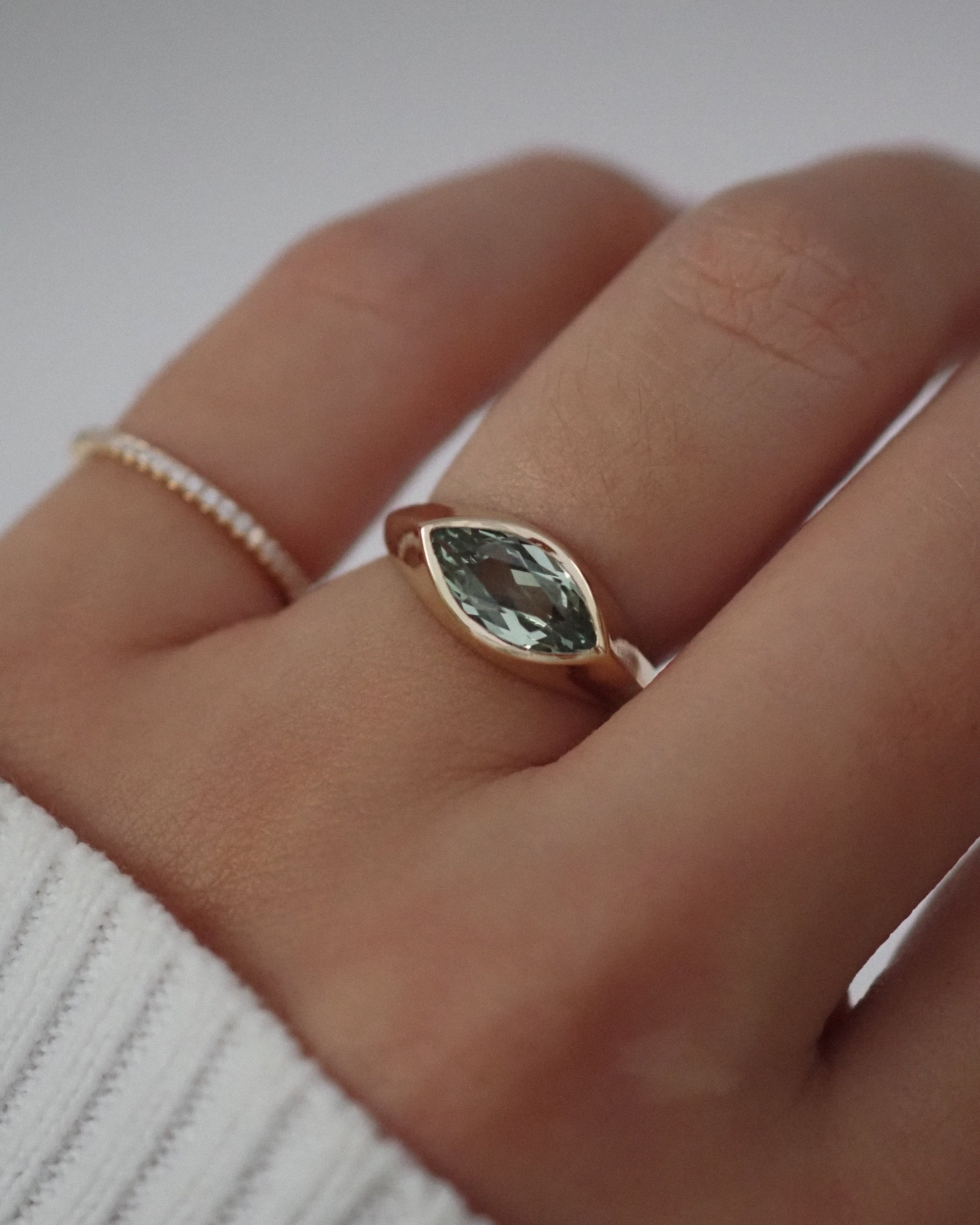 CELINE RING - GREEN SAPPHIRE