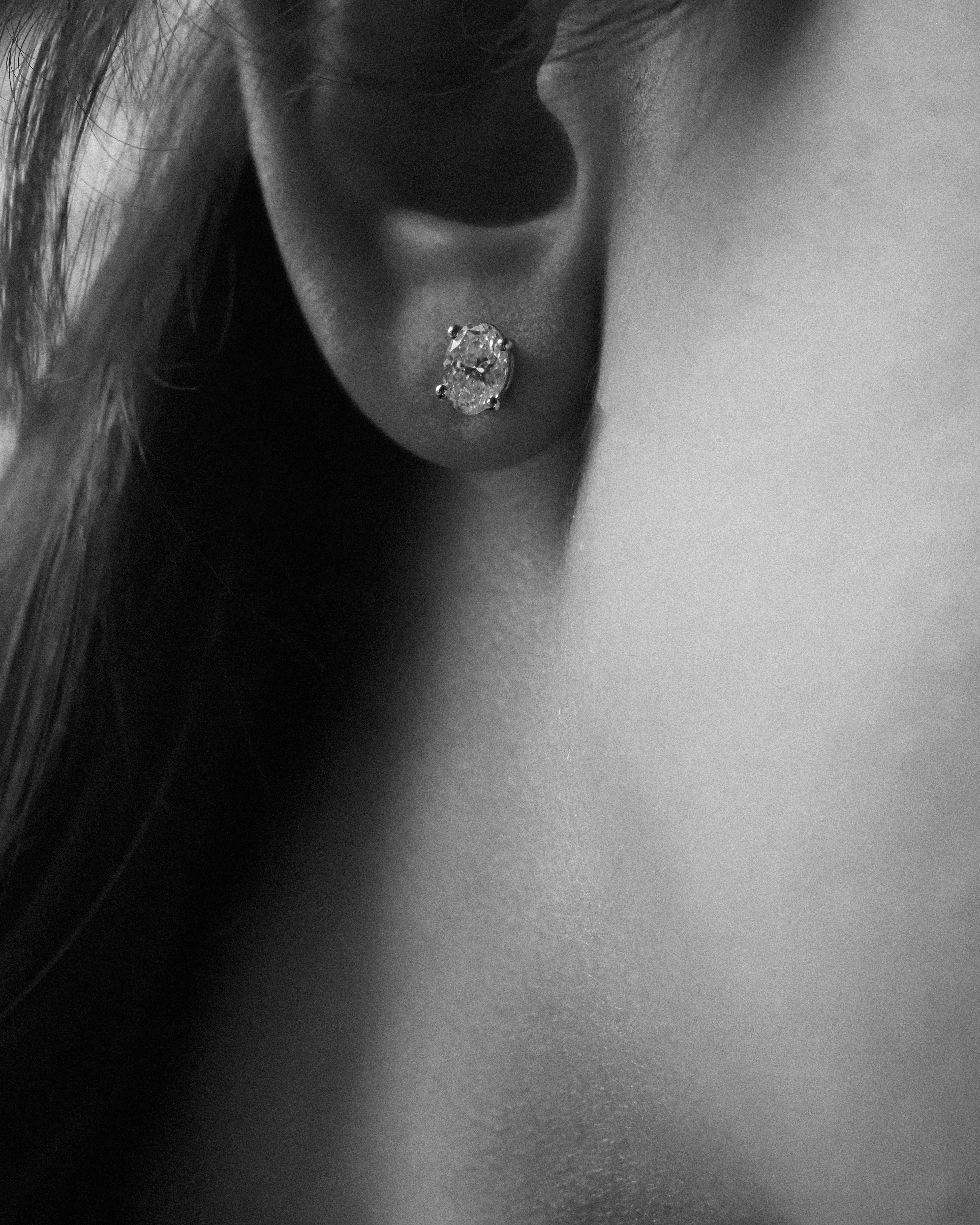 2ctw OVAL DIAMOND STUDS