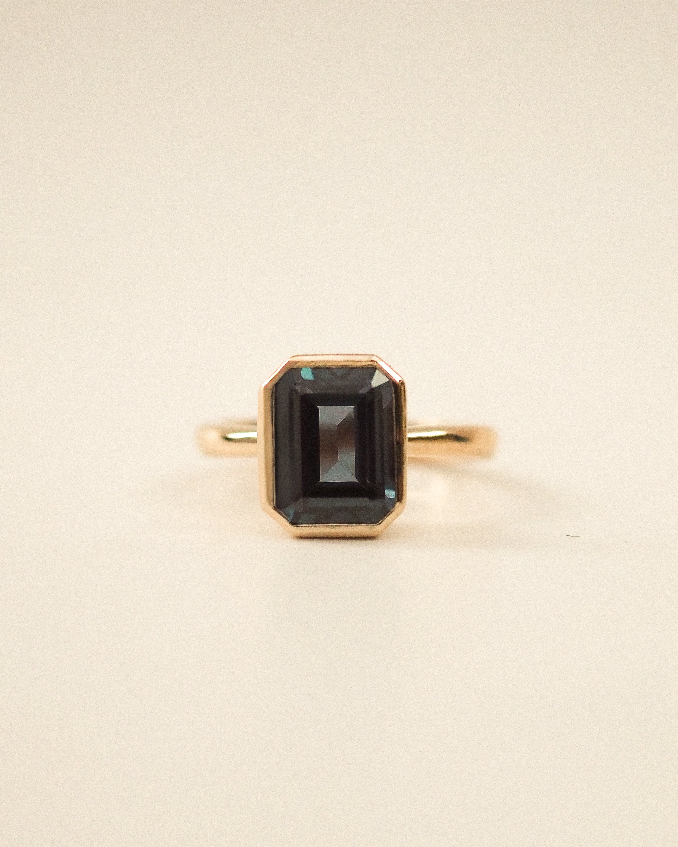 ALEXANDRITE PINKY RING