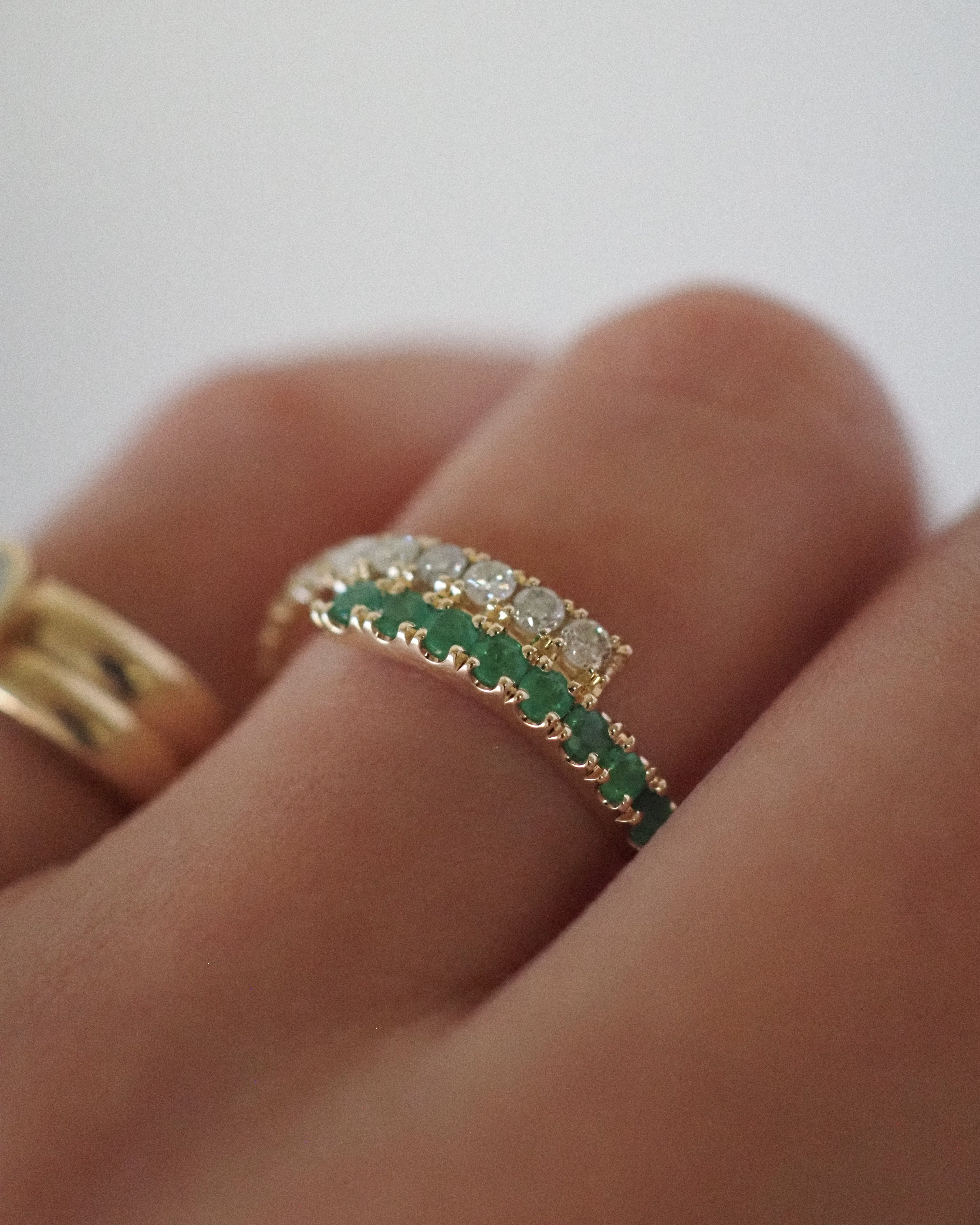 ZAIDA PINKY RING - DIAMONDS AND EMERALDS