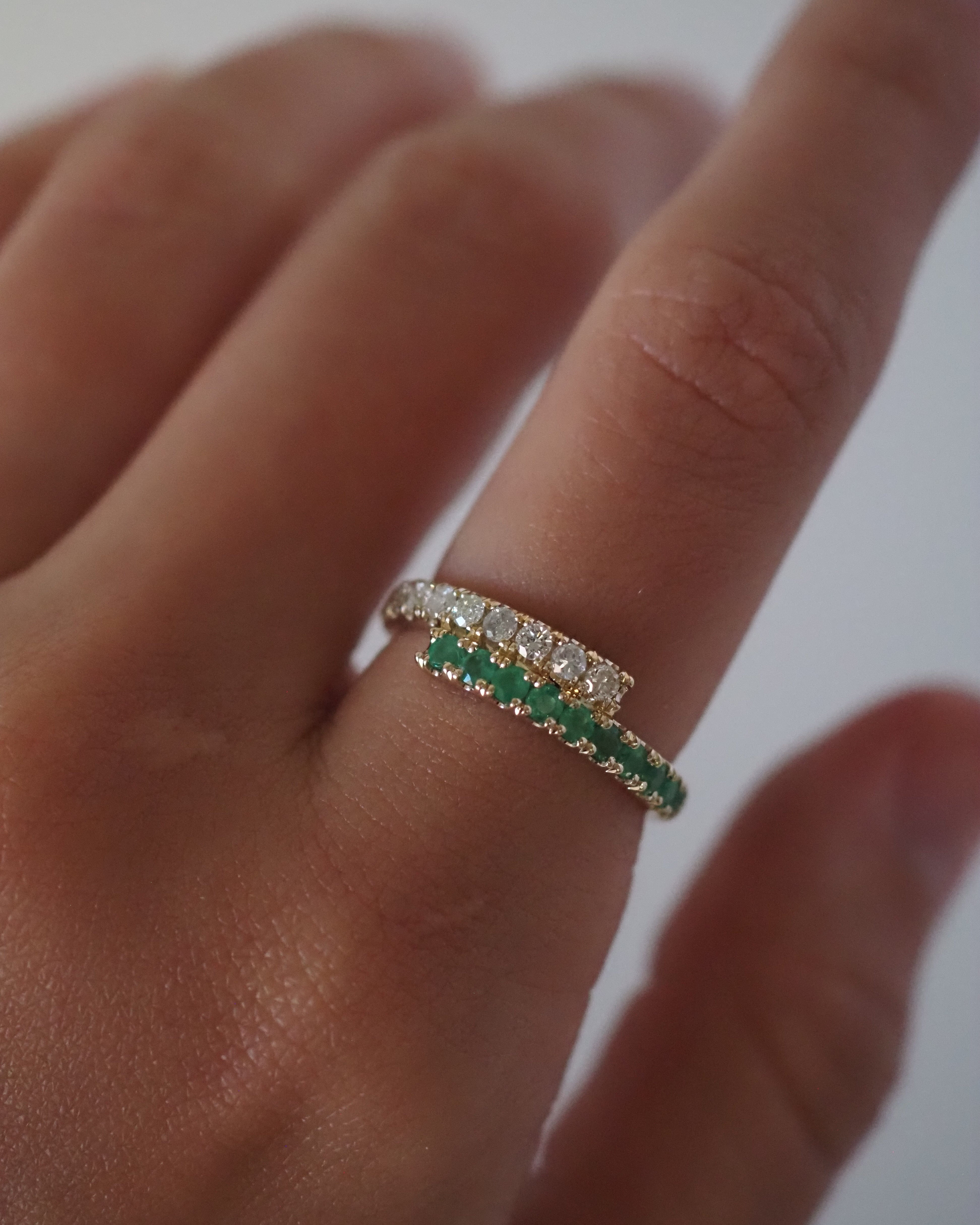 ZAIDA PINKY RING - DIAMONDS AND EMERALDS