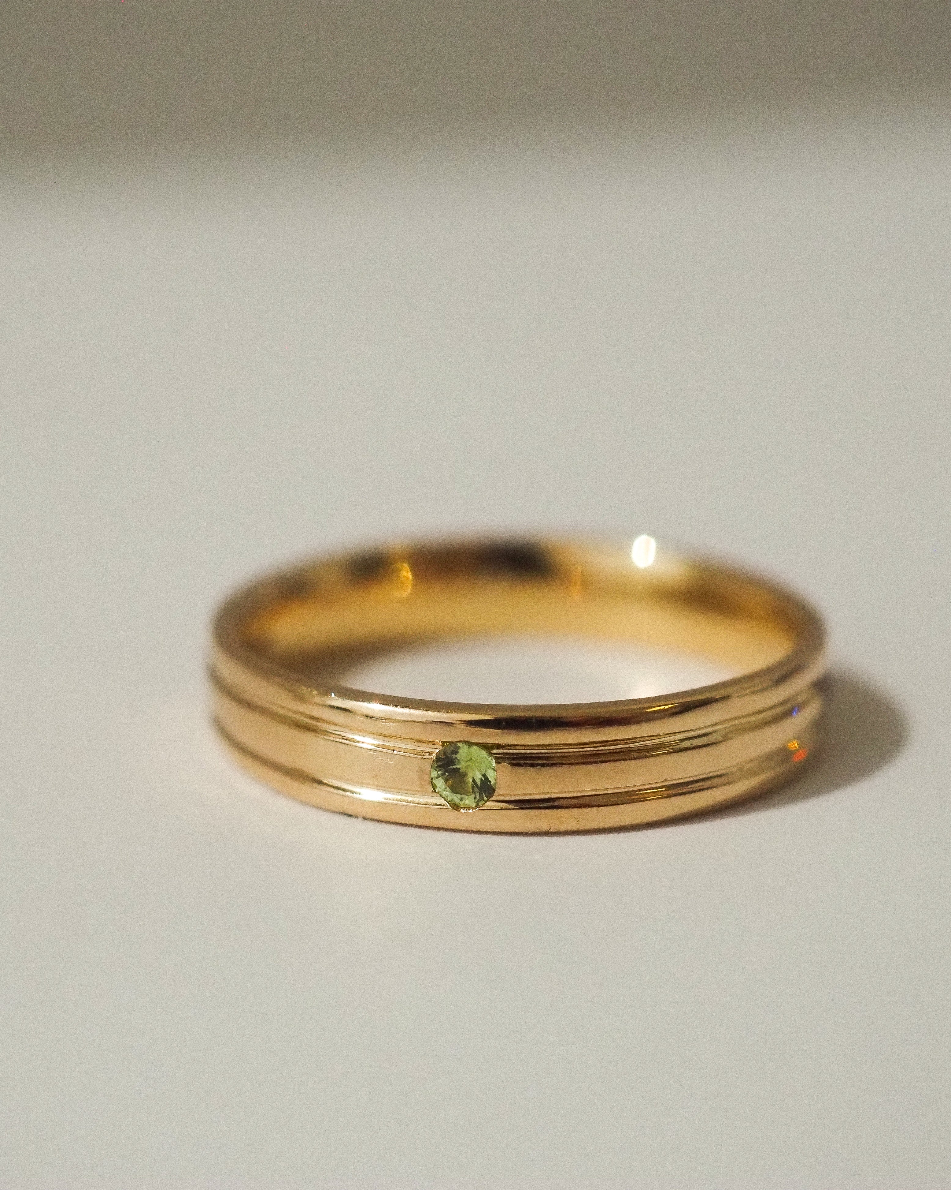 2017 RING WITH PERIDOT