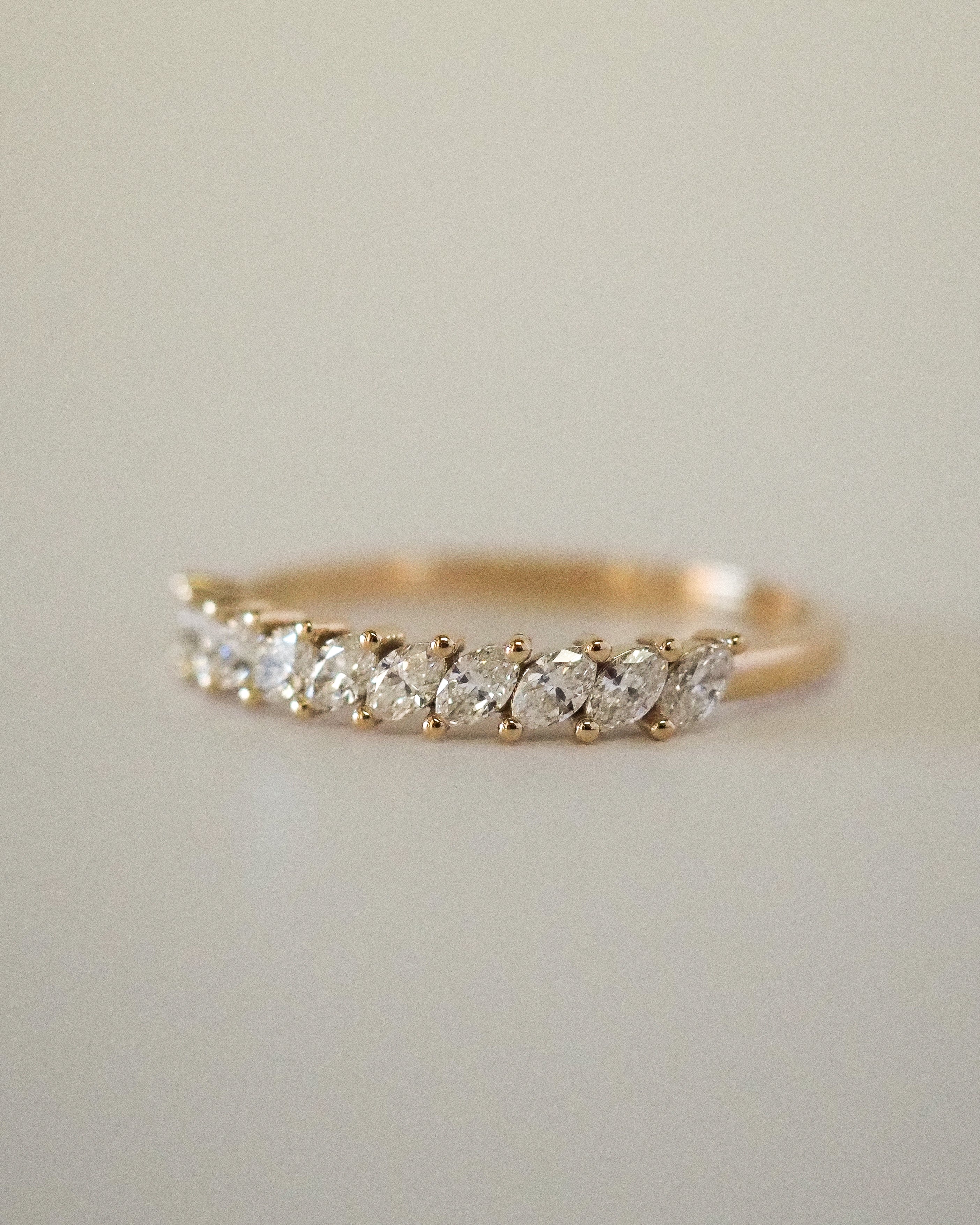 MARQUISE BAND RING - BOLDER