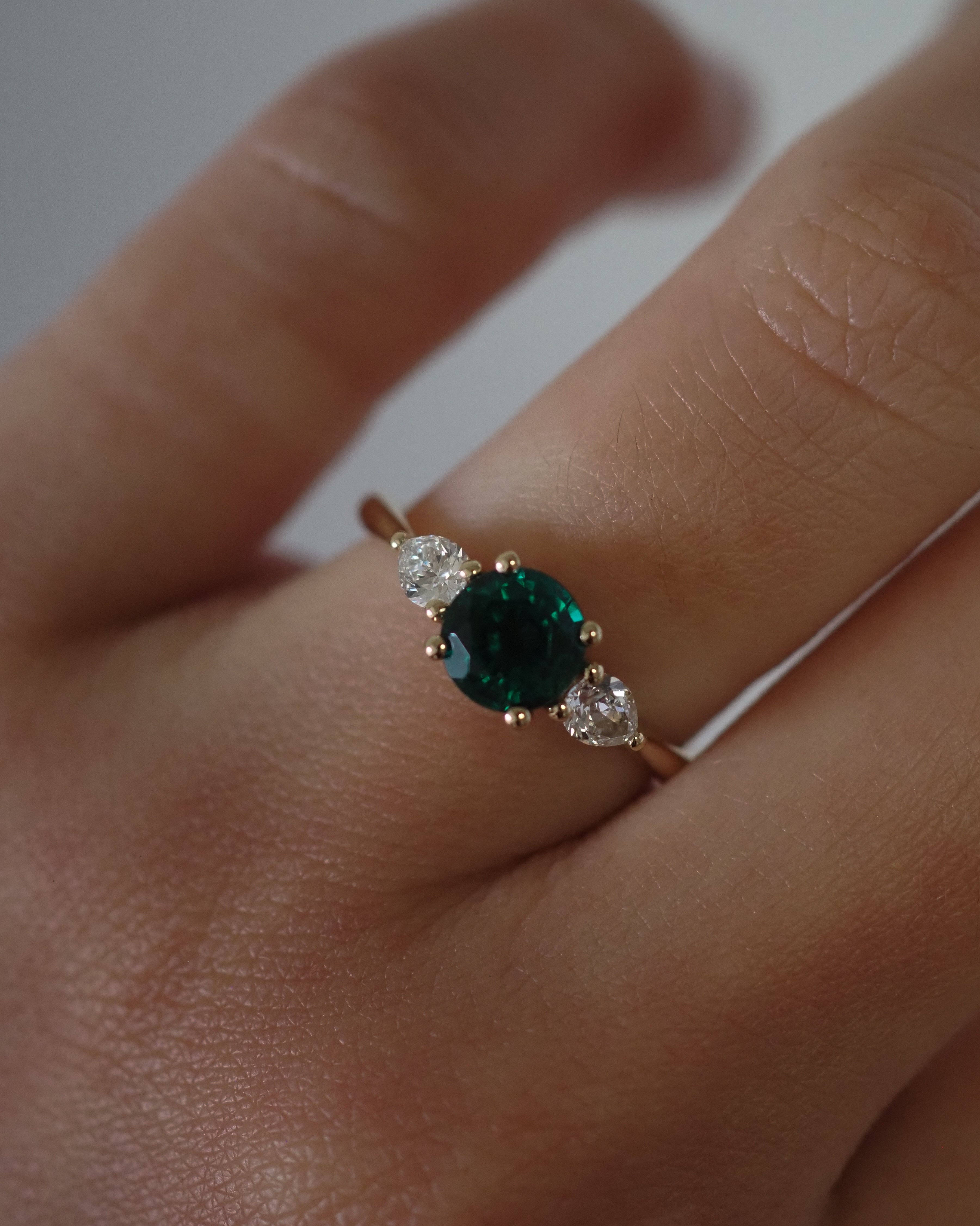 TY ENGAGEMENT RING - EMERALD