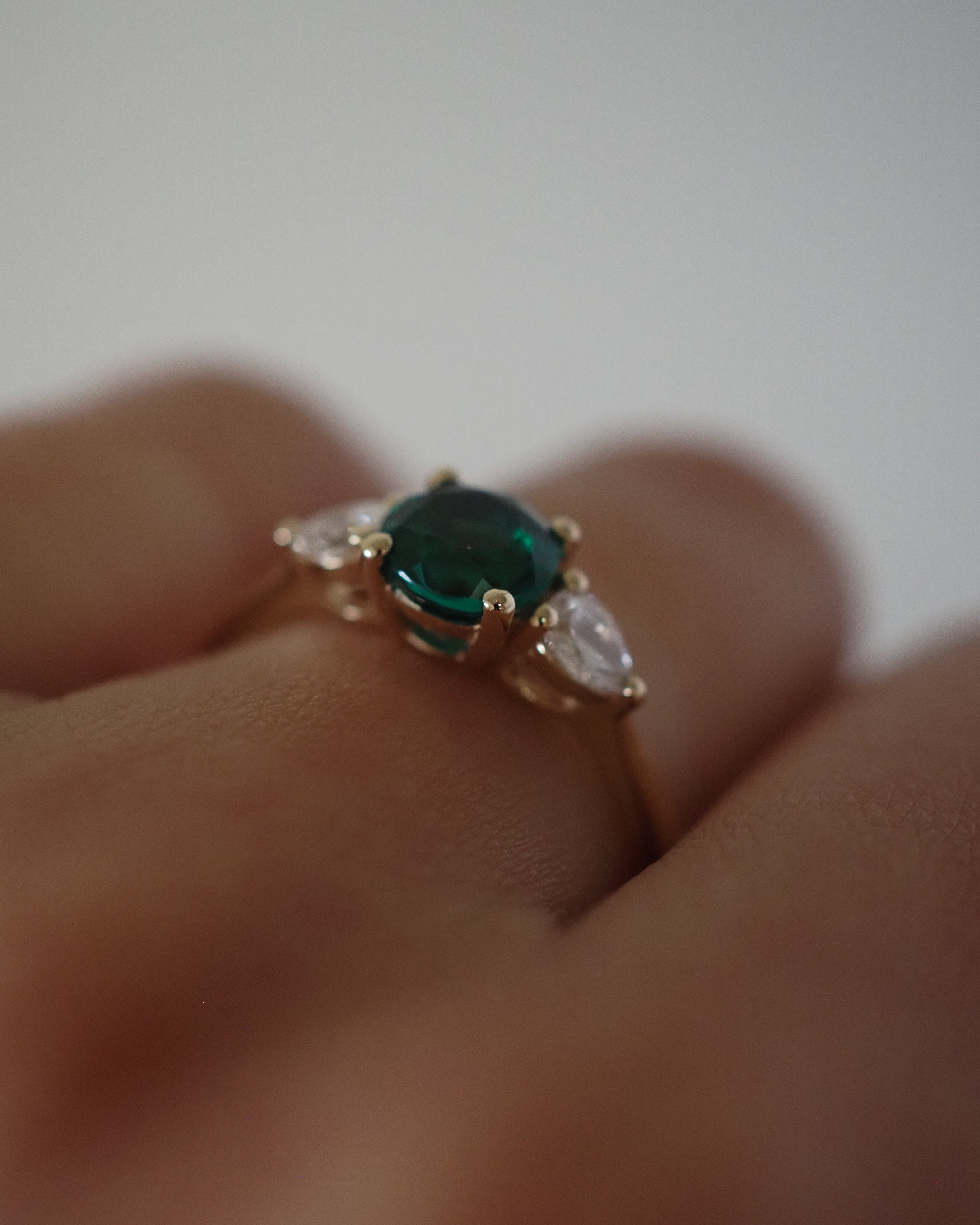 TY ENGAGEMENT RING - EMERALD