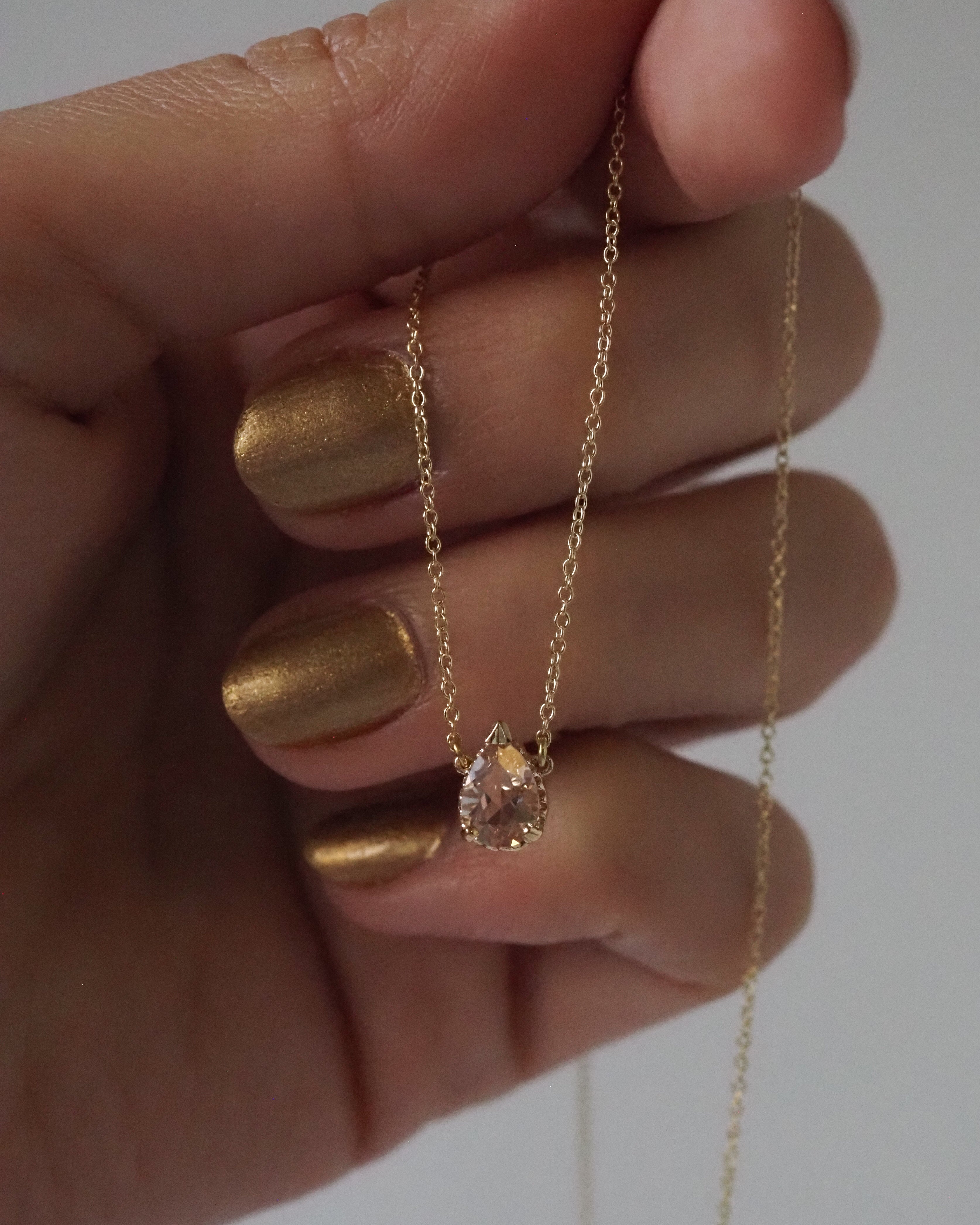 SARAH NECKLACE - MORGANITE