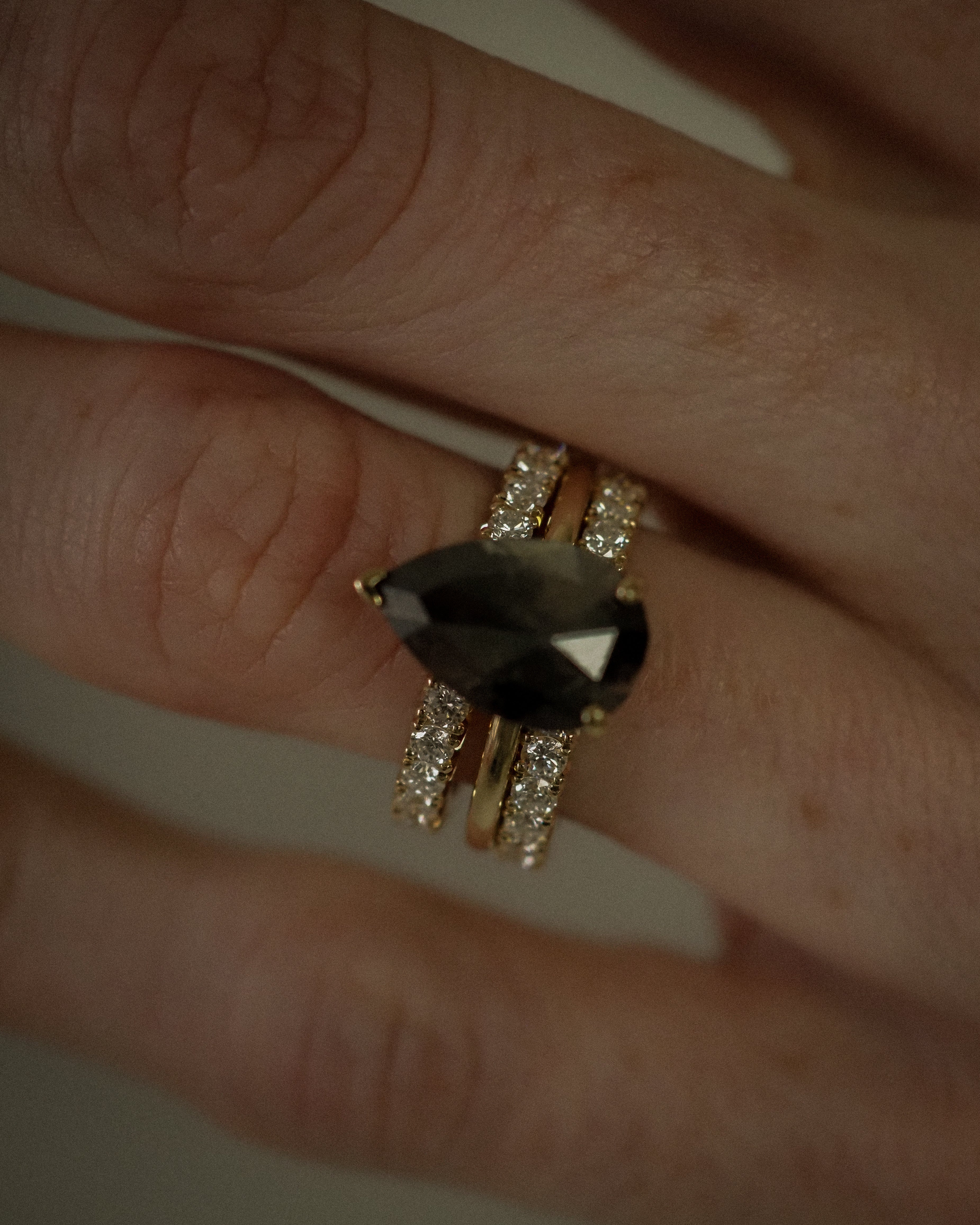 DIAMONDS PARISIEN RING - ETERNITY