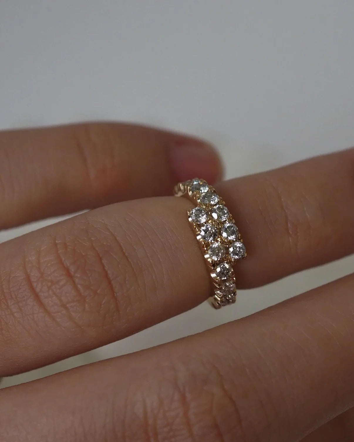 ZAIDA PINKY RING DIAMONDS