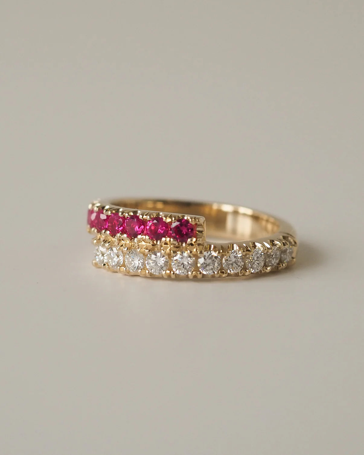 ZAIDA PINKY RING RUBIES & DIAMONDS