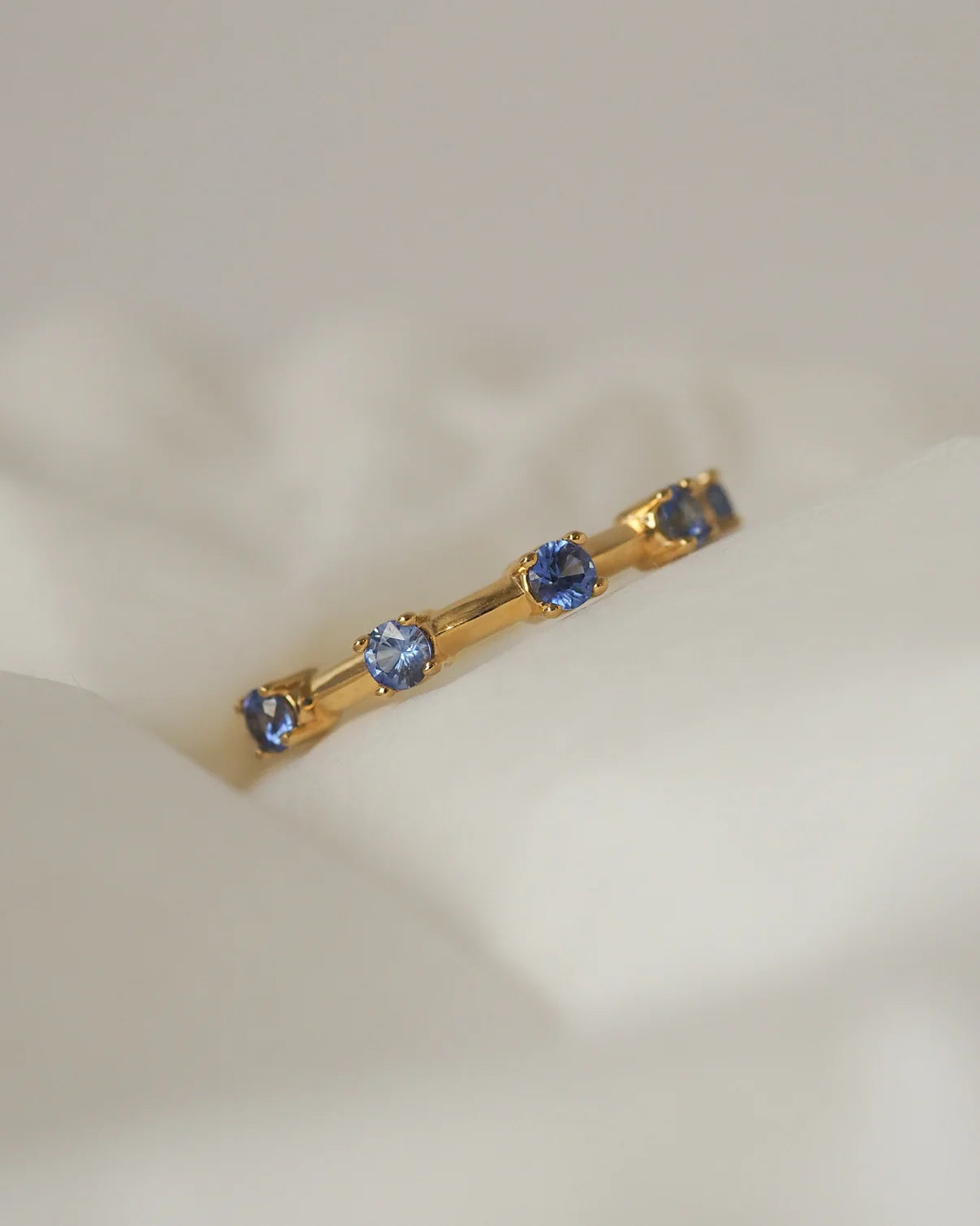 DAHLIA RING SAPPHIRES