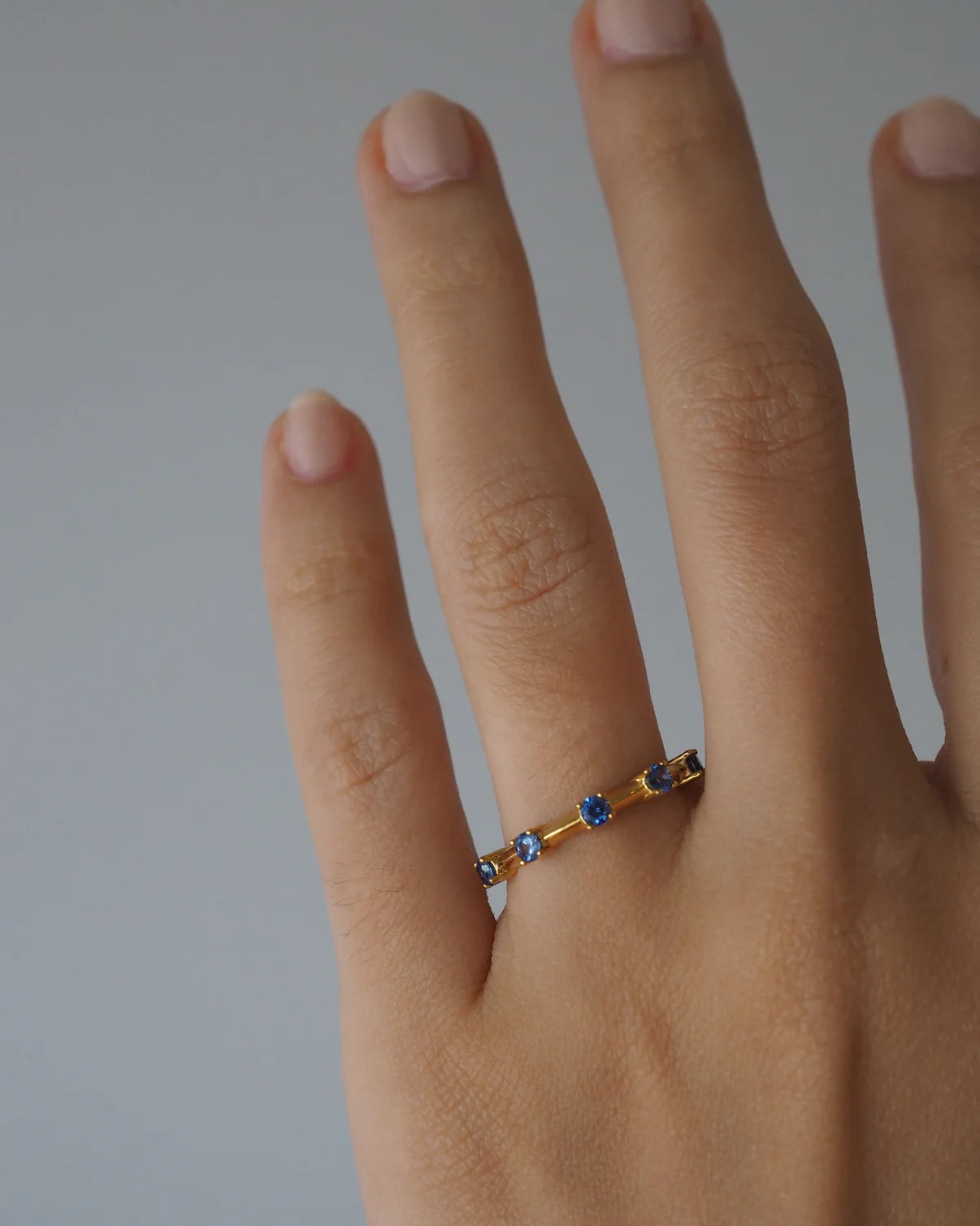 DAHLIA RING SAPPHIRES