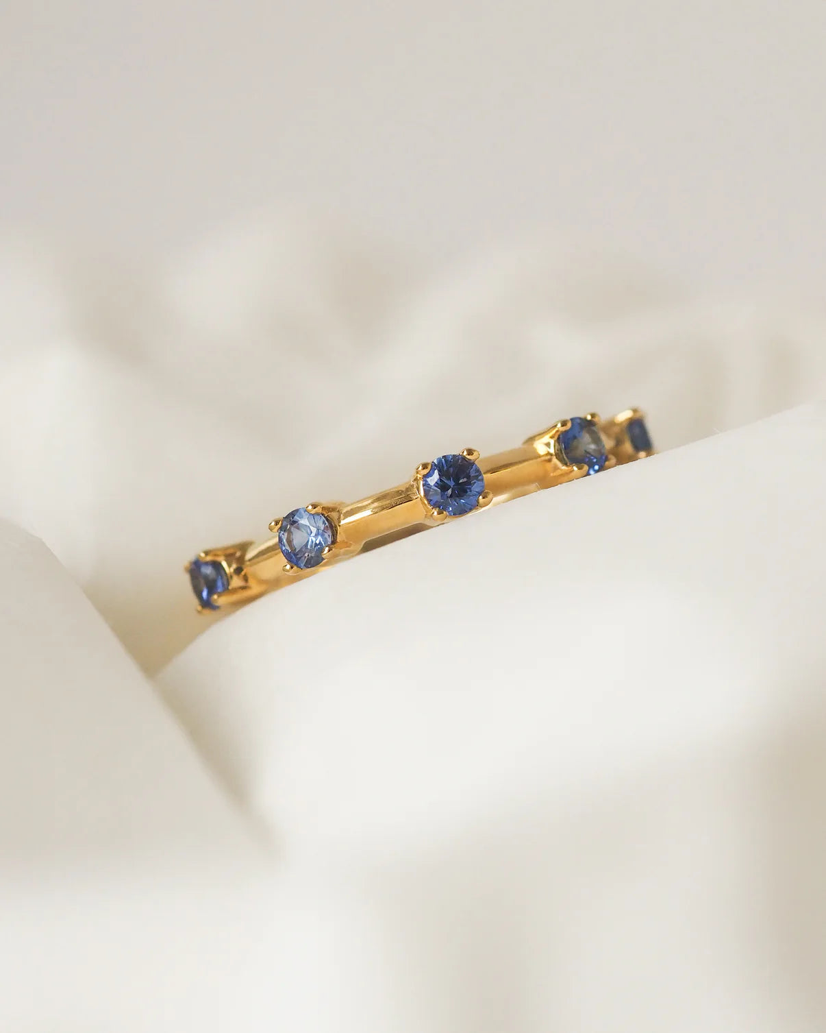 DAHLIA RING SAPPHIRES
