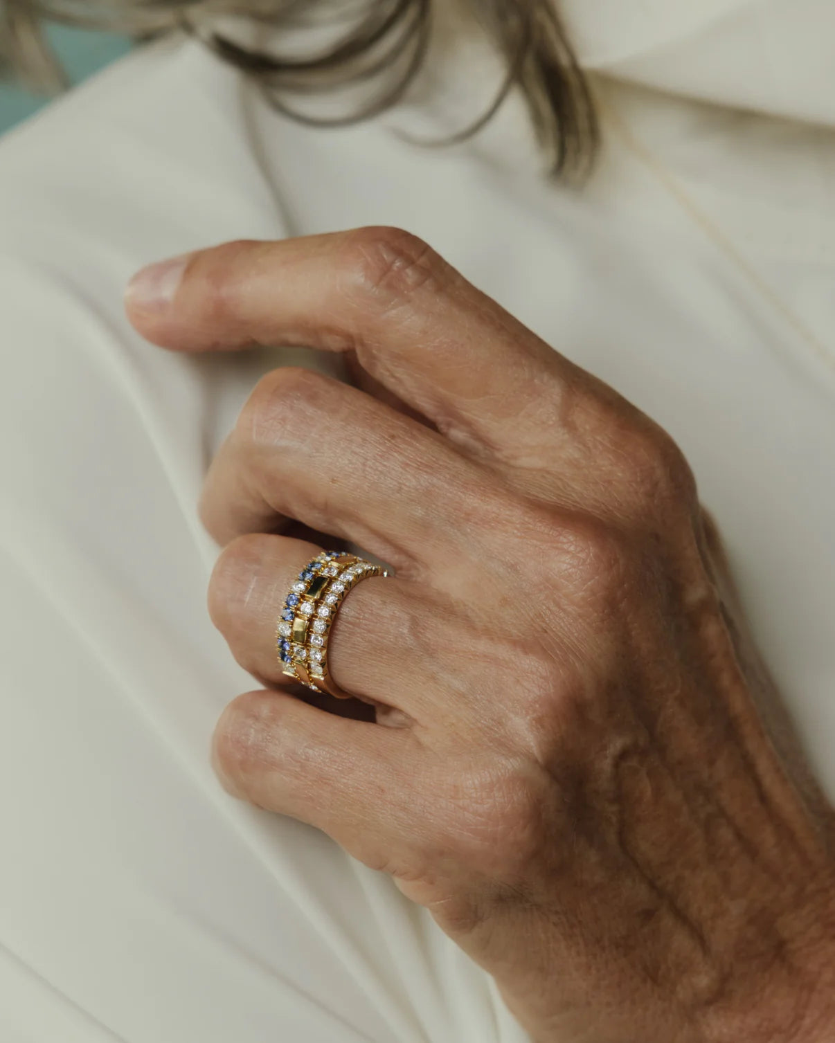 CLASSIC DIAMONDS RING - FRENCH SETTING